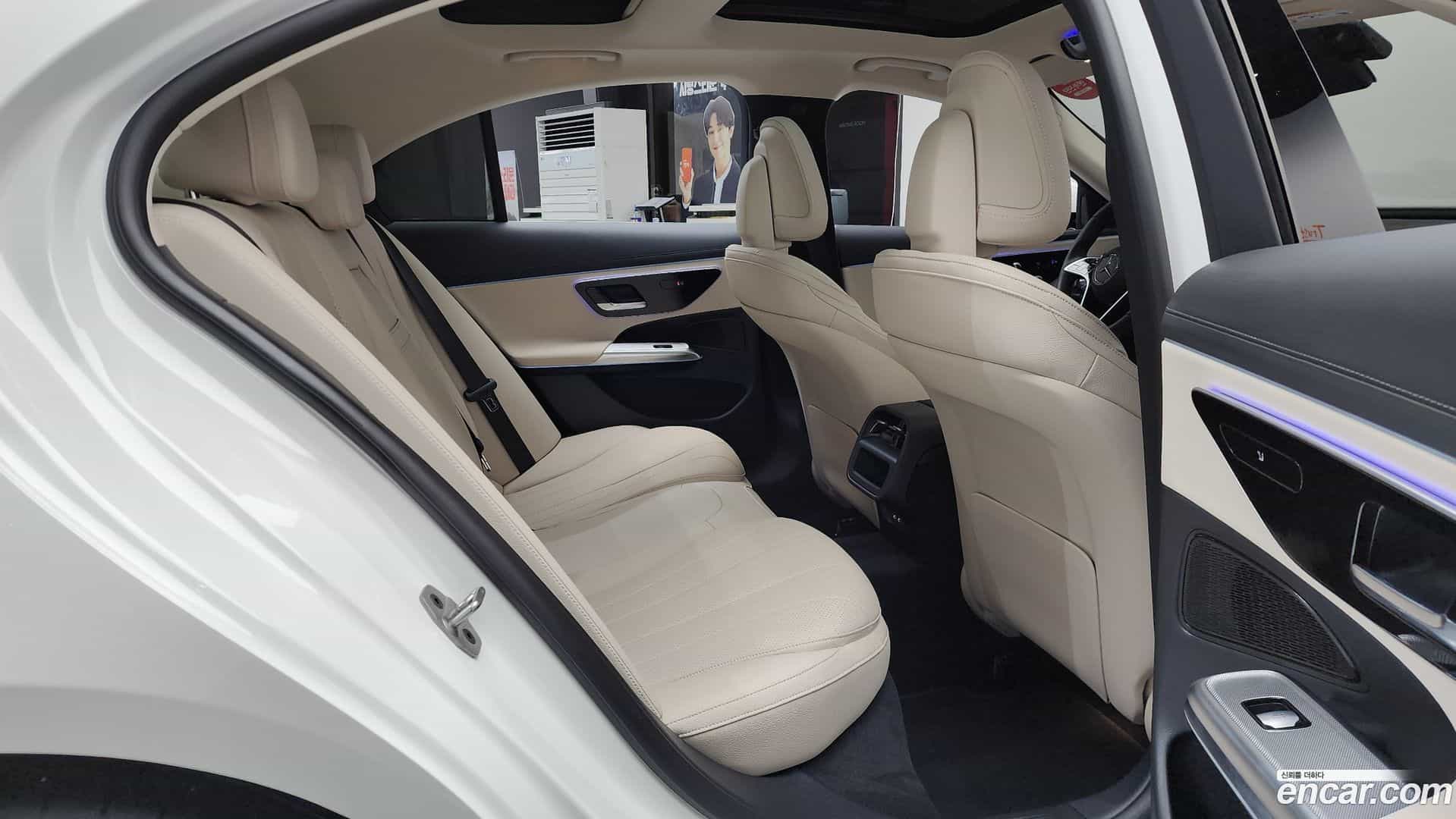 E-Class Mercedes-Benz 2024.8-OPTION-016