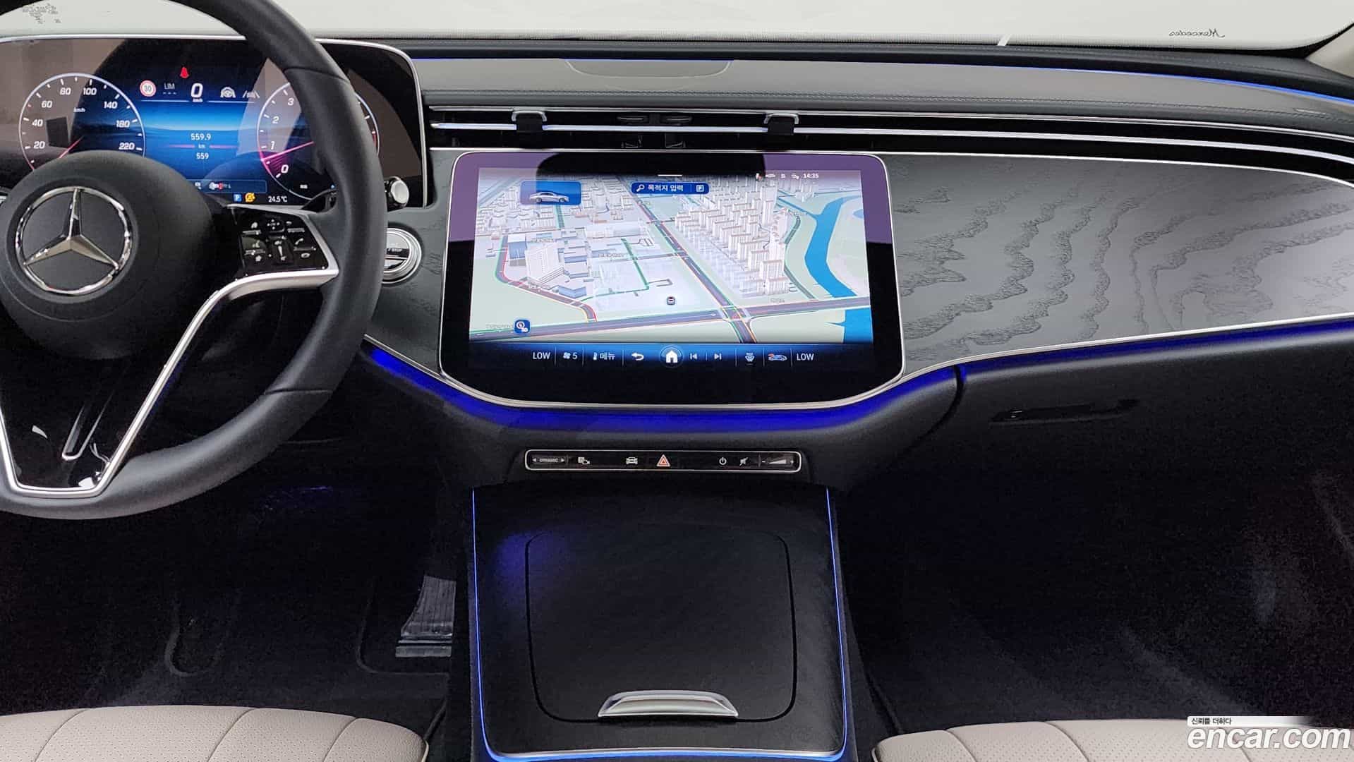 E-Class Mercedes-Benz 2024.8-OPTION-018
