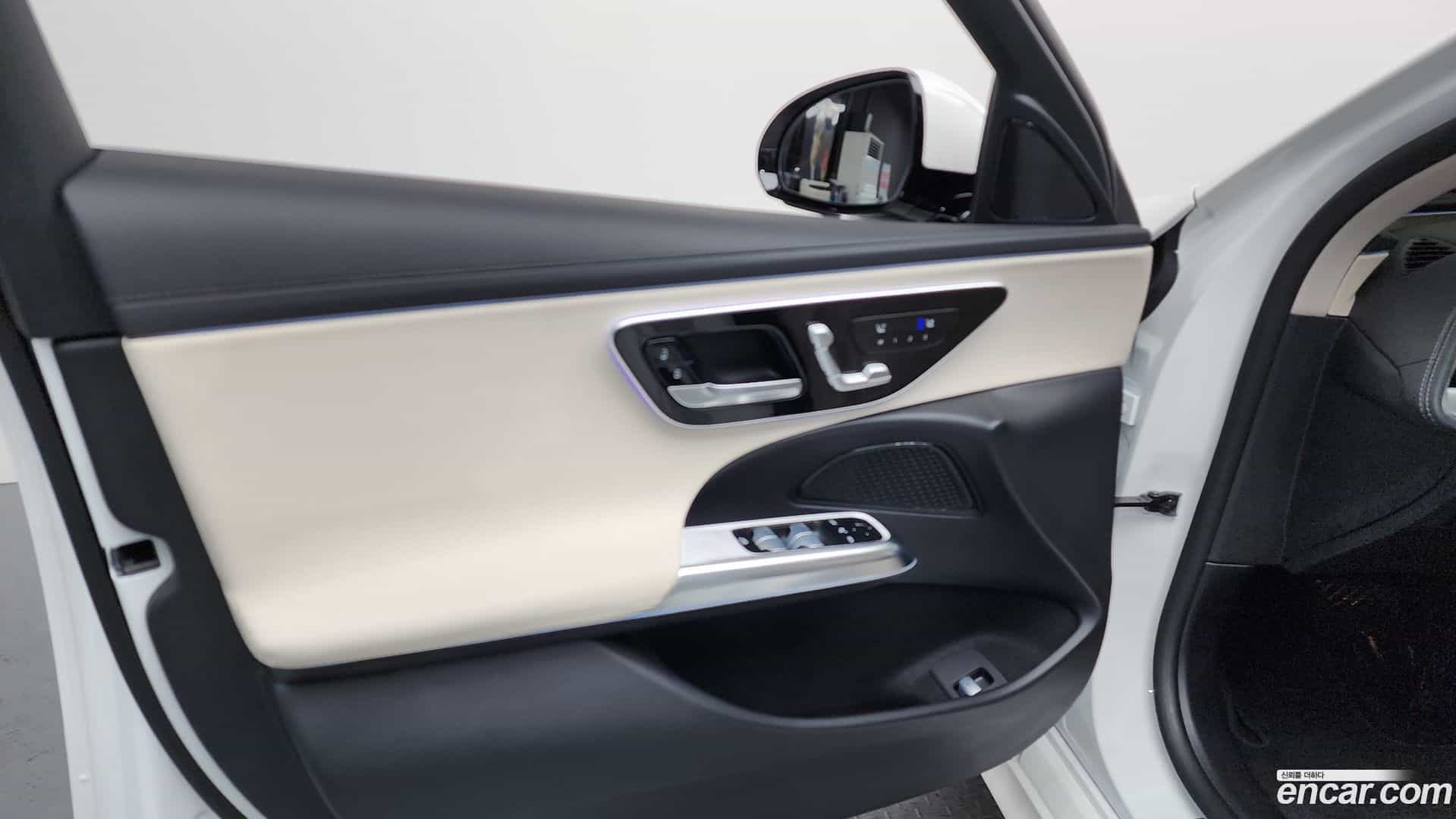 E-Class Mercedes-Benz 2024.8-INNER-034