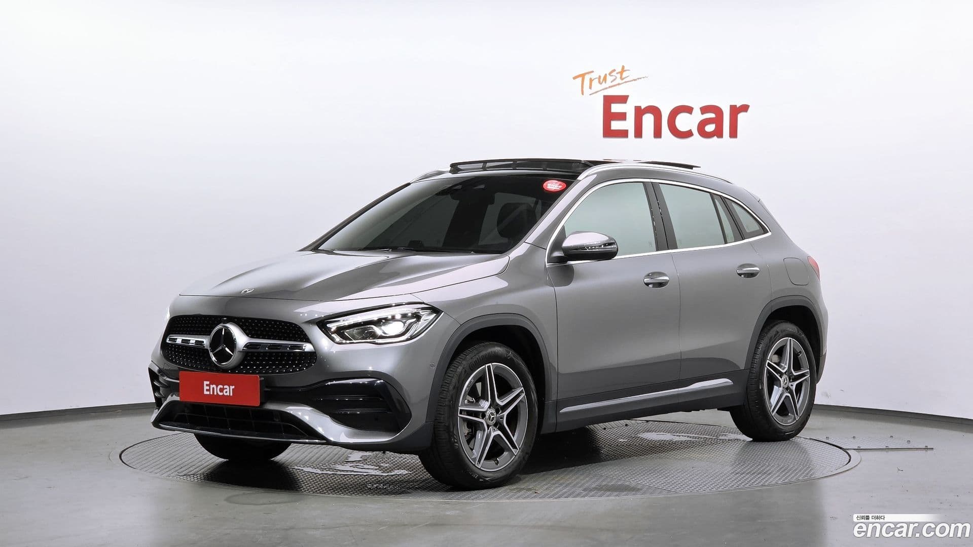 Main__Slider__Photo:GLA-Class Mercedes-Benz 2022.11-0