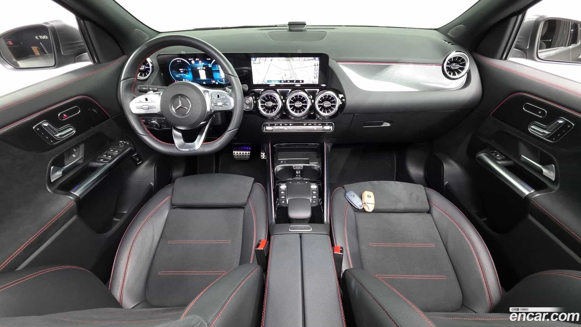 GLA-Class Mercedes-Benz 2022.11-INNER-007
