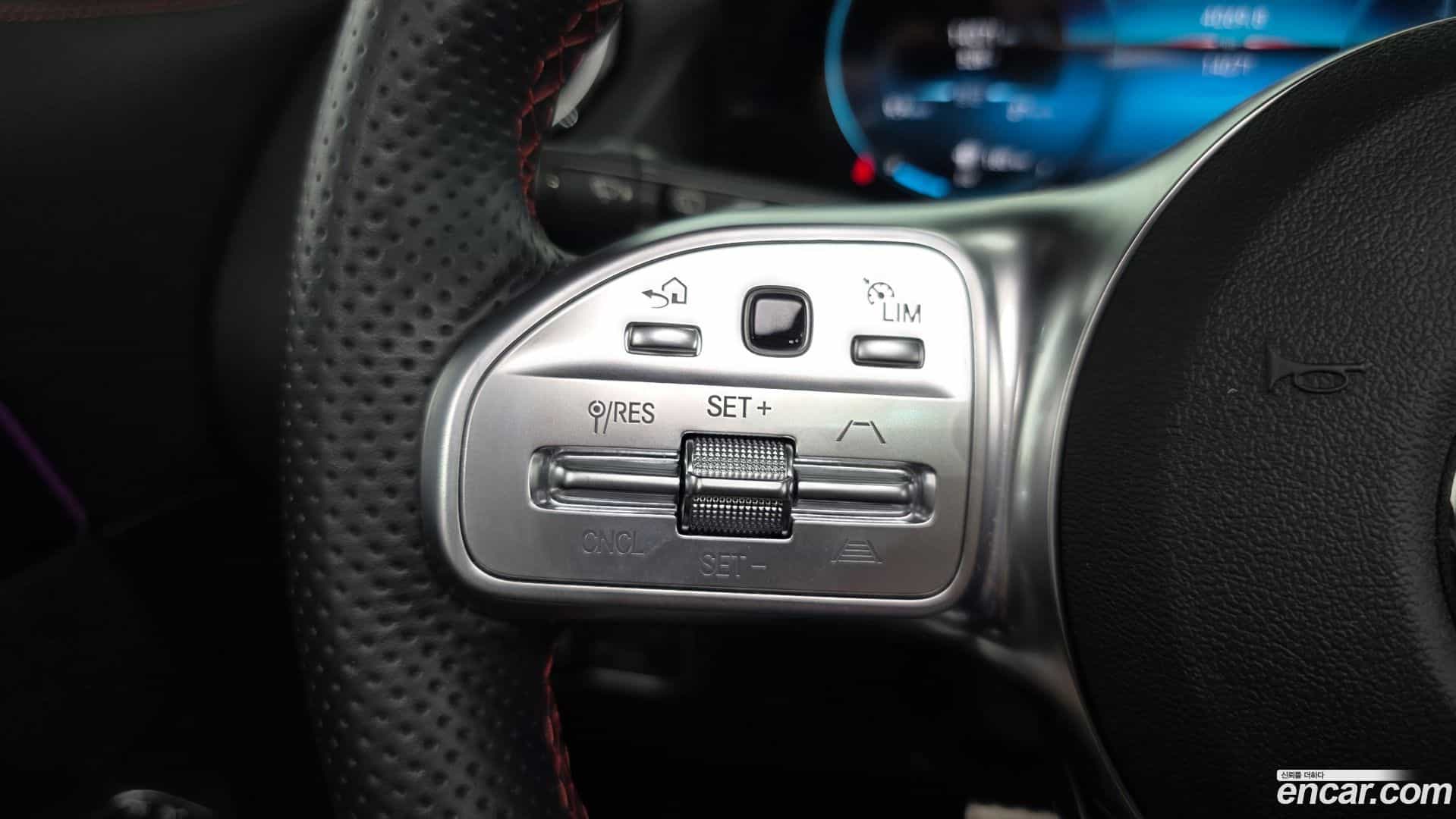 GLA-Class Mercedes-Benz 2022.11-OPTION-021