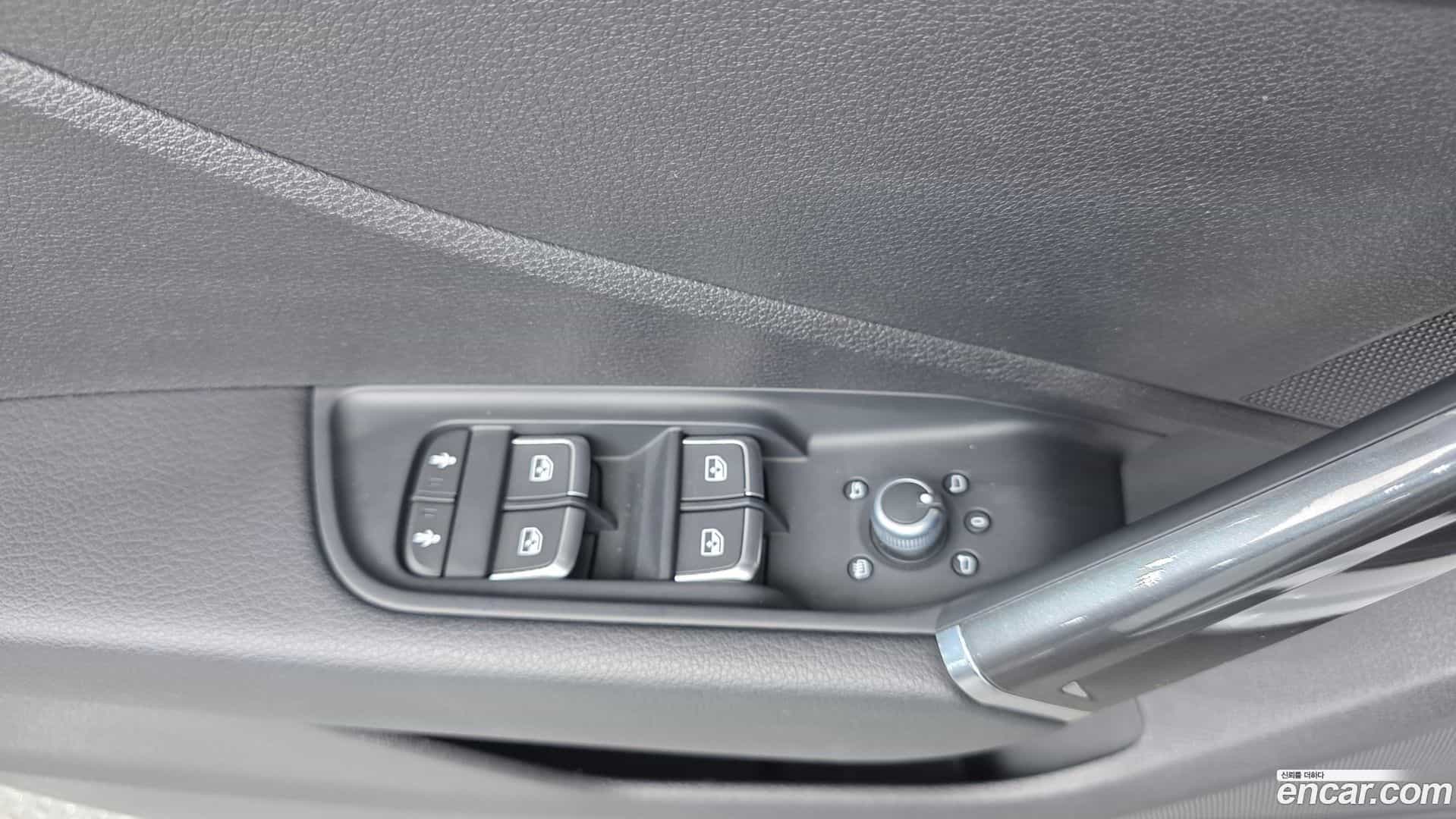 Q2 Audi 2023.11-OPTION-016