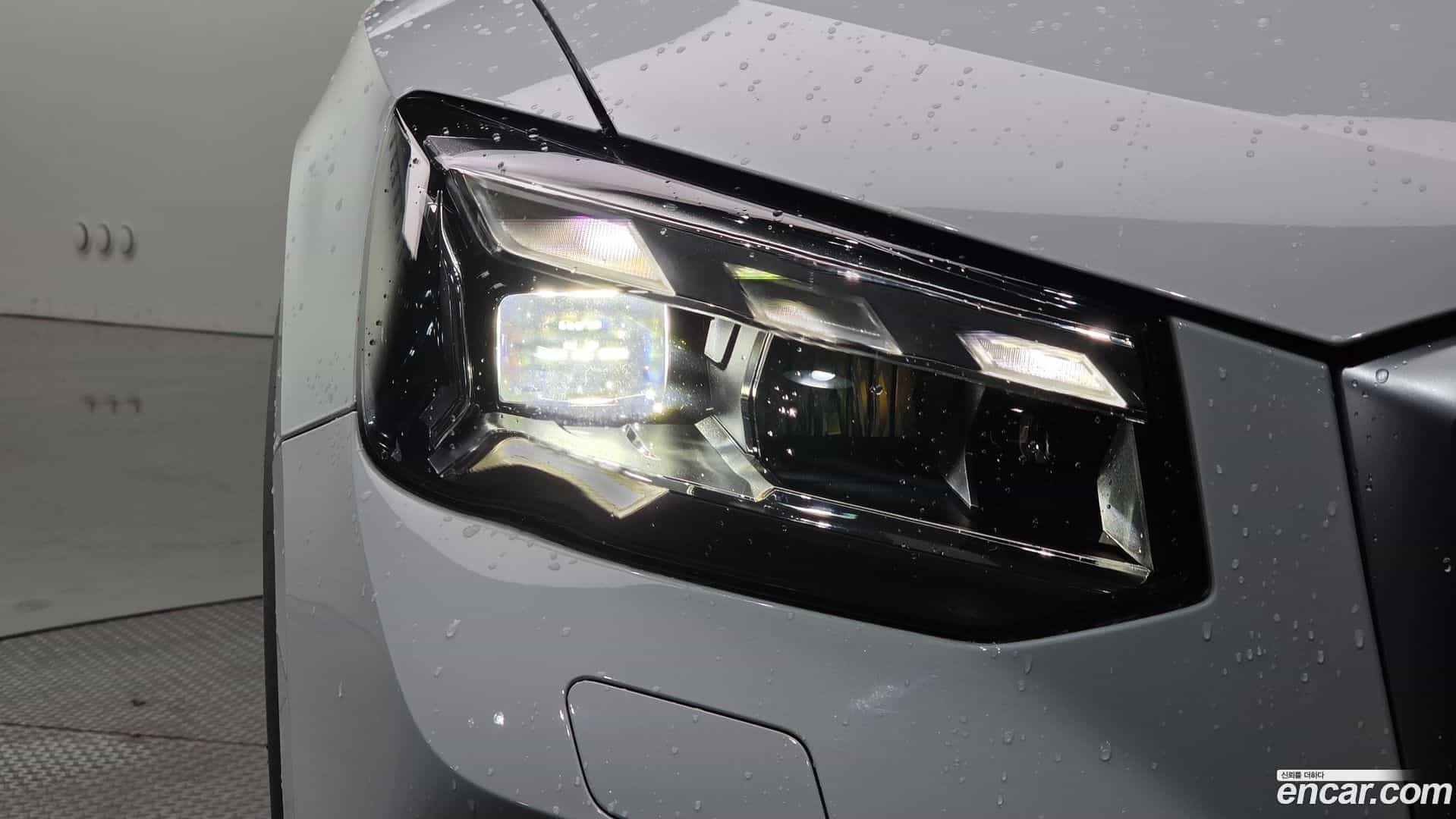 Q2 Audi 2023.11-OUTER-032