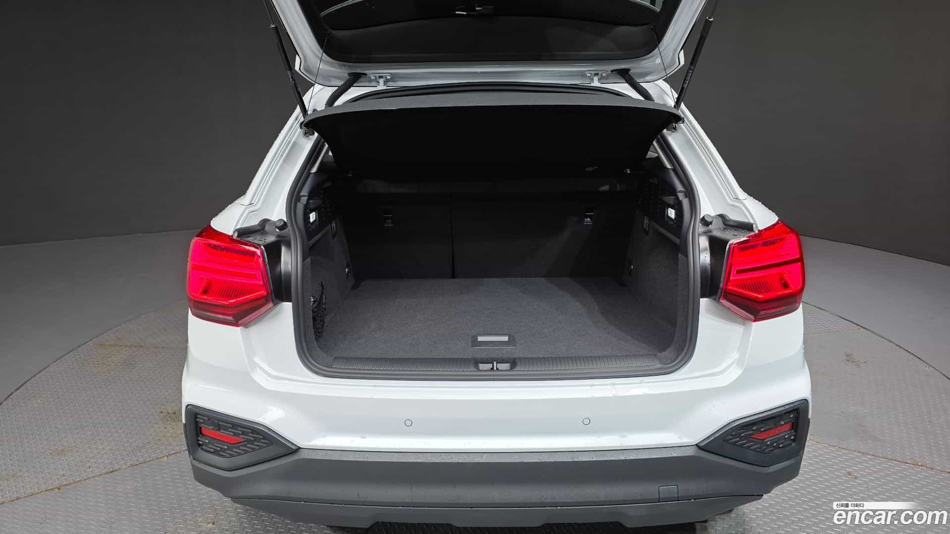 Q2 Audi 2023.11-OPTION-044