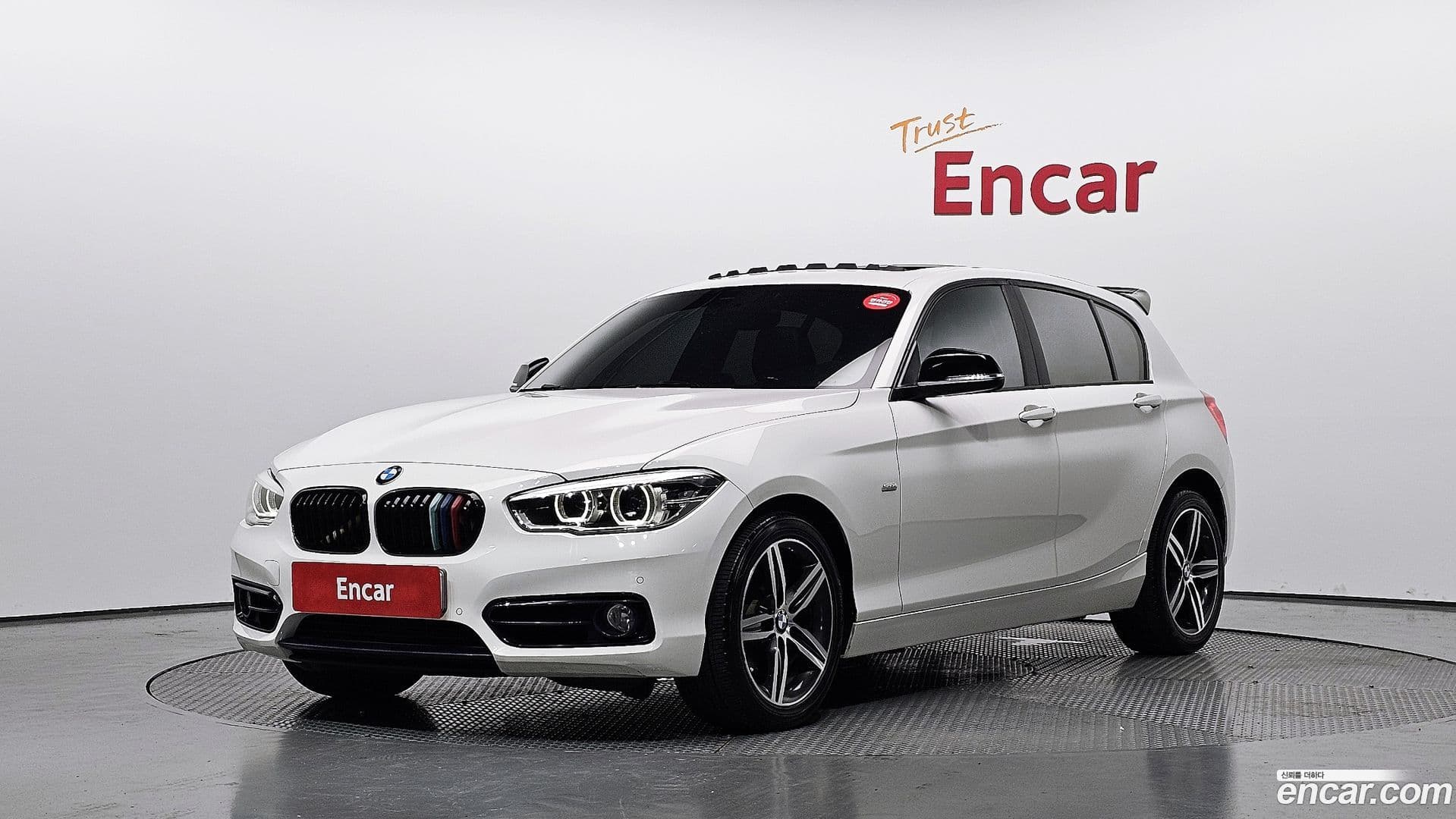 Main__Slider__Photo:1-Series BMW 2016.5-0