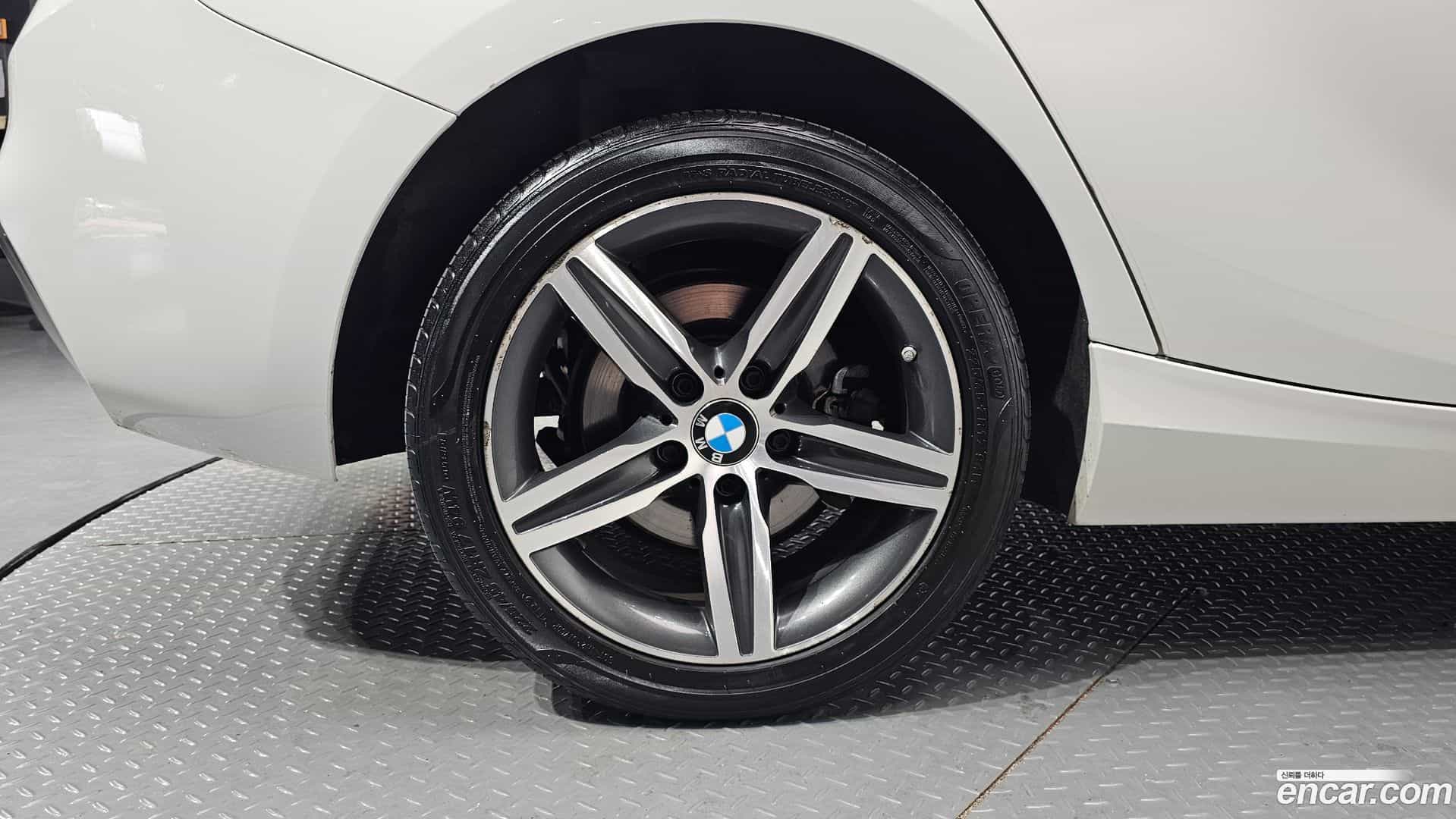 1-Series BMW 2016.5-OUTER-005