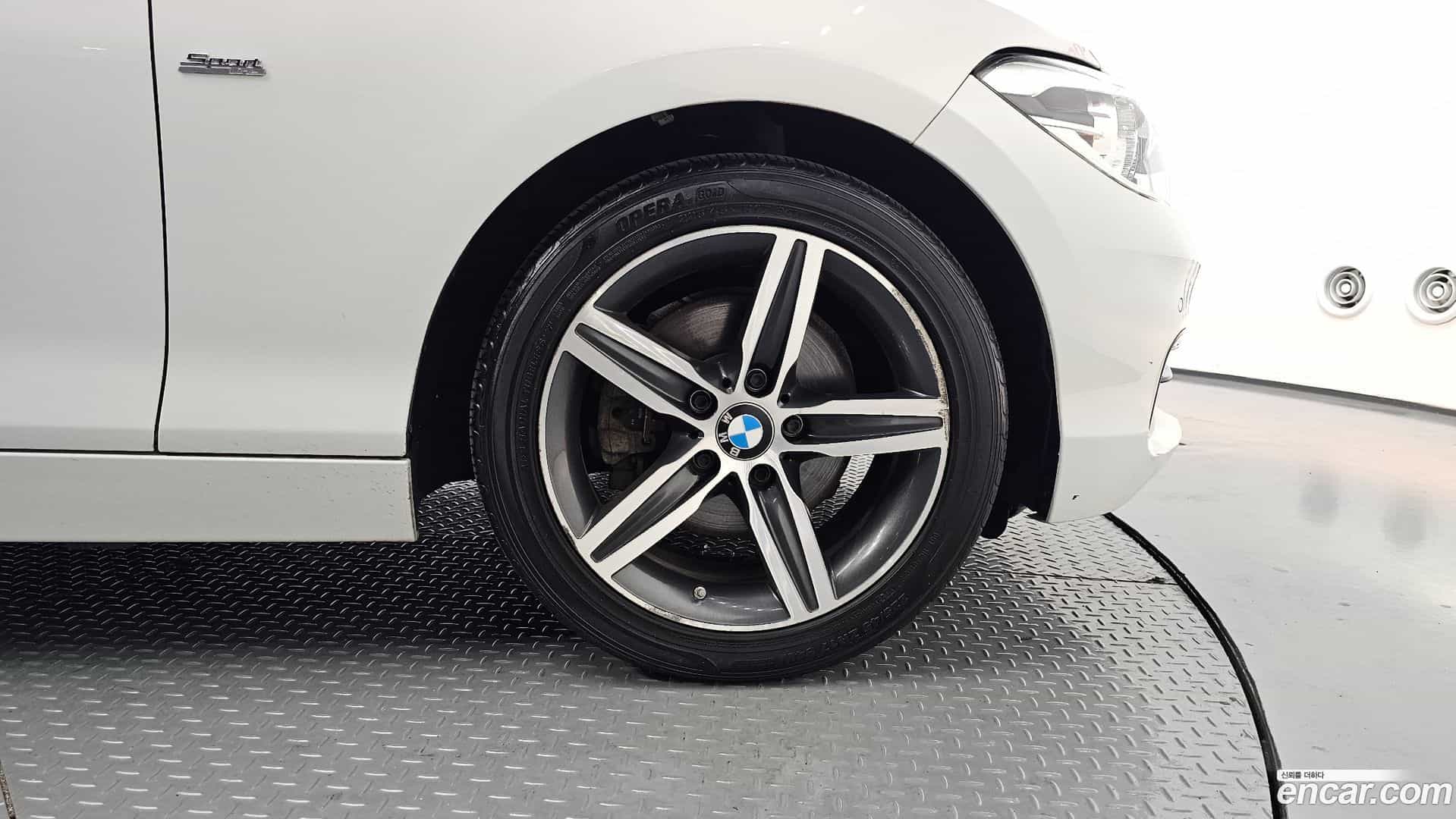 1-Series BMW 2016.5-OUTER-031
