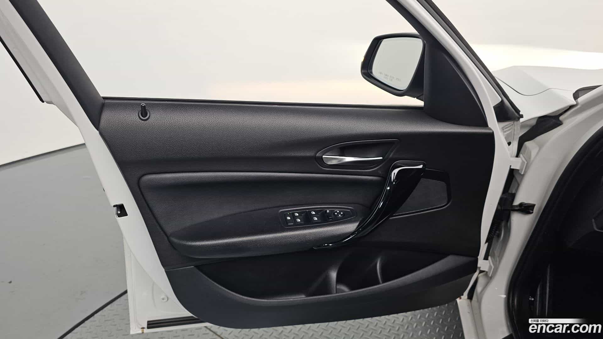 1-Series BMW 2016.5-INNER-034