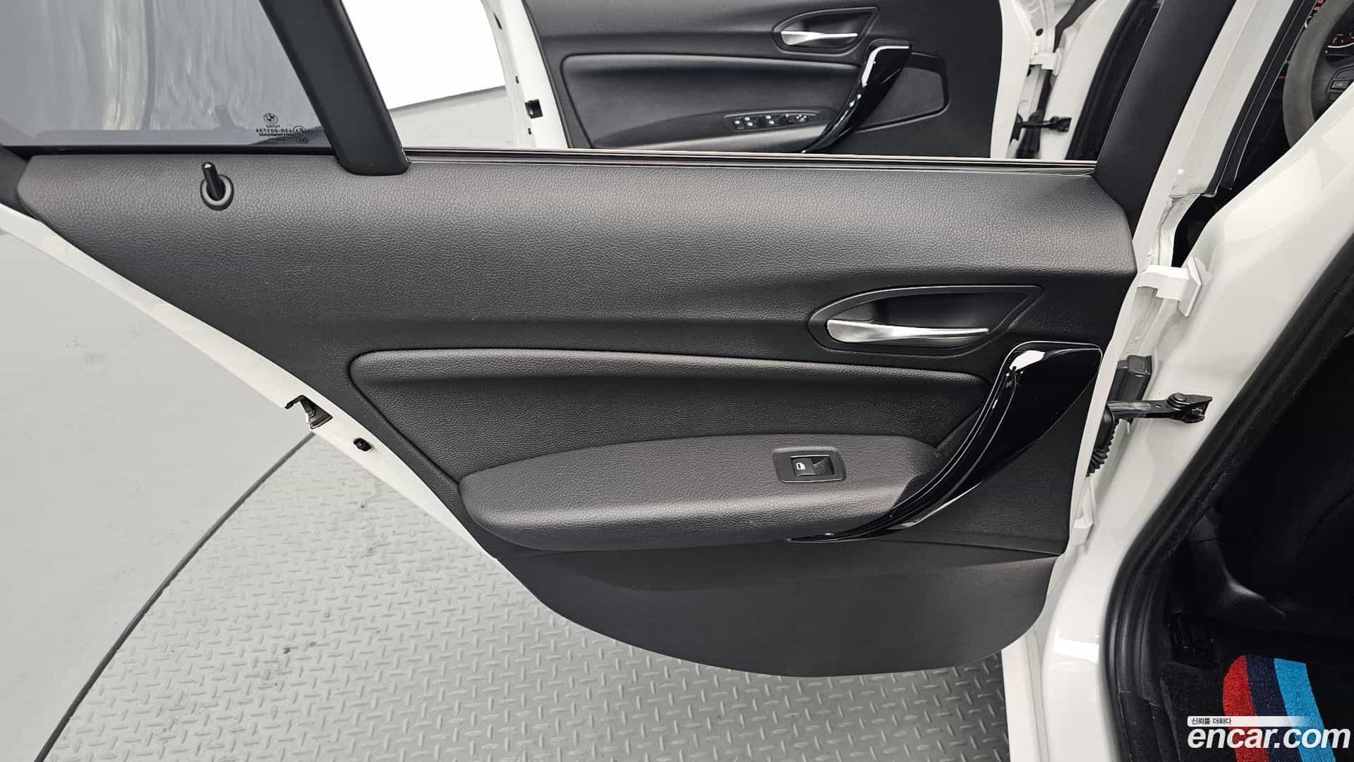 1-Series BMW 2016.5-INNER-035