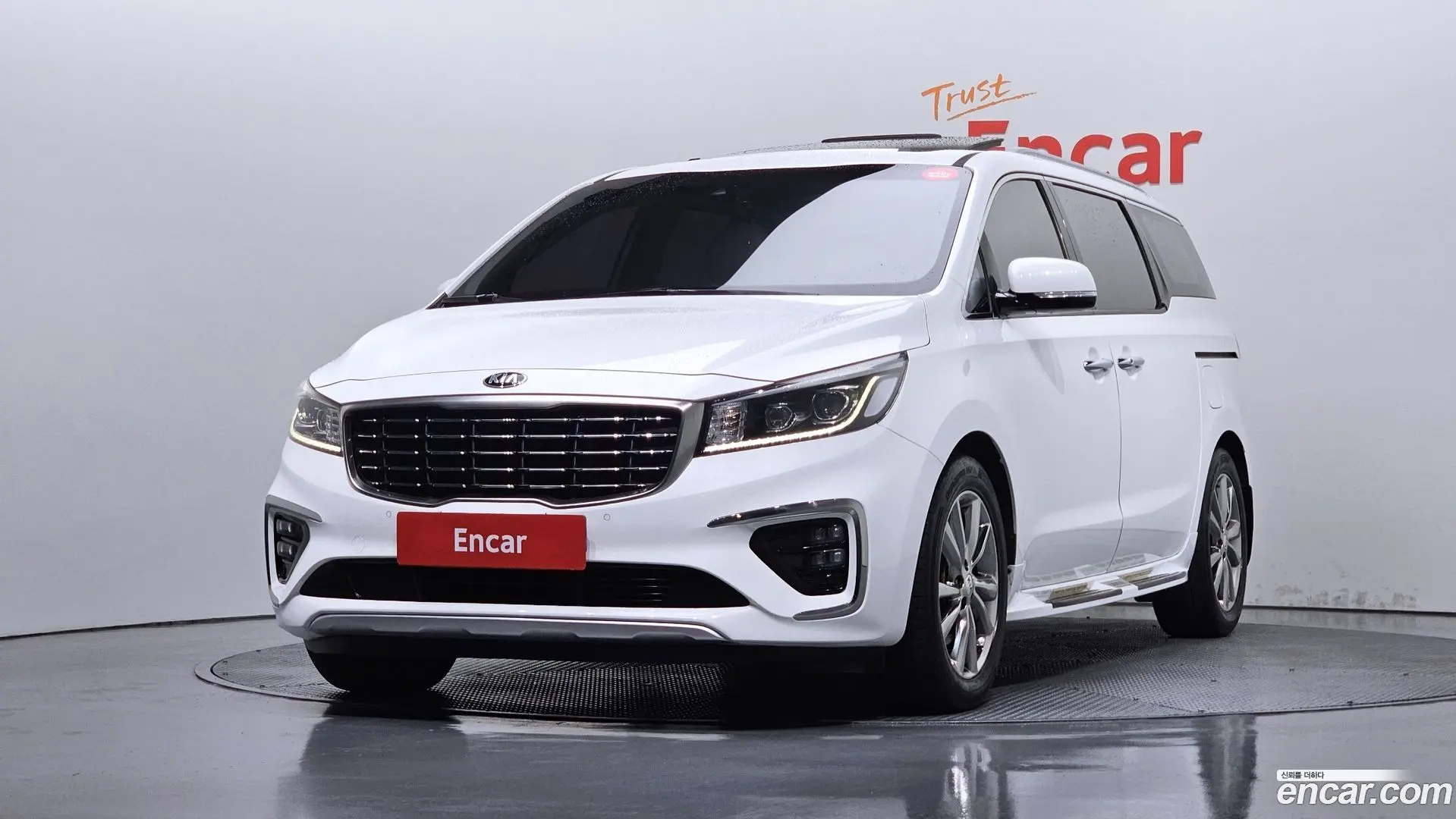 Main__Slider__Photo:Canival Kia 2018.7-0