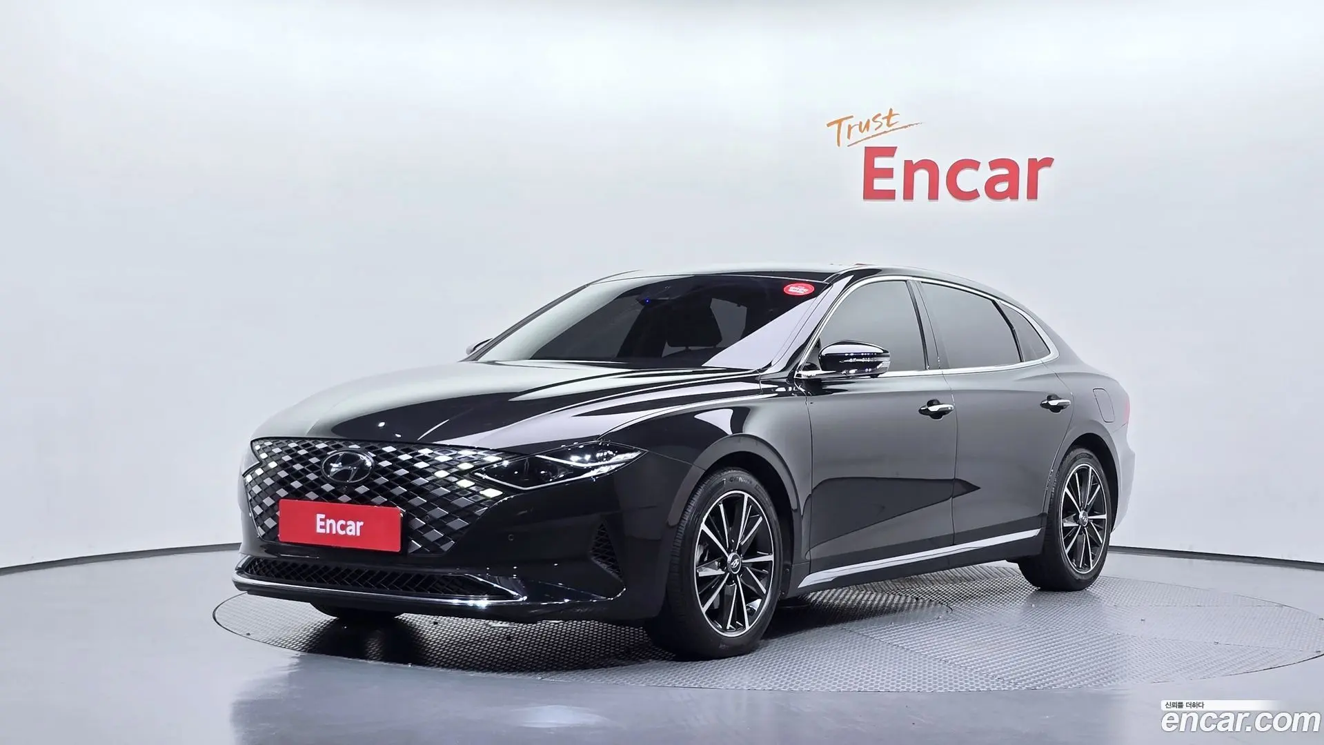 Main__Slider__Photo:Grandeur Hyundai 2019.11-0