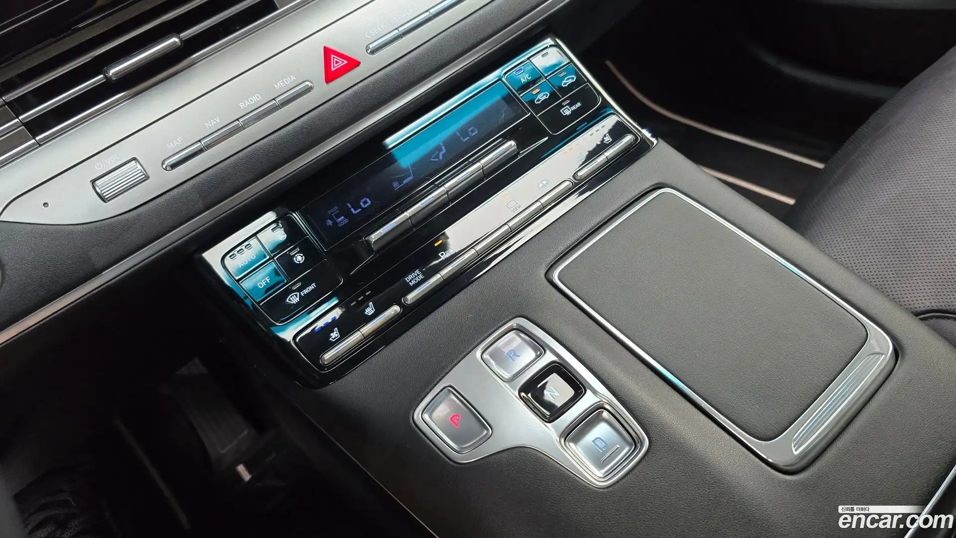 Grandeur Hyundai 2019.11-INNER-009