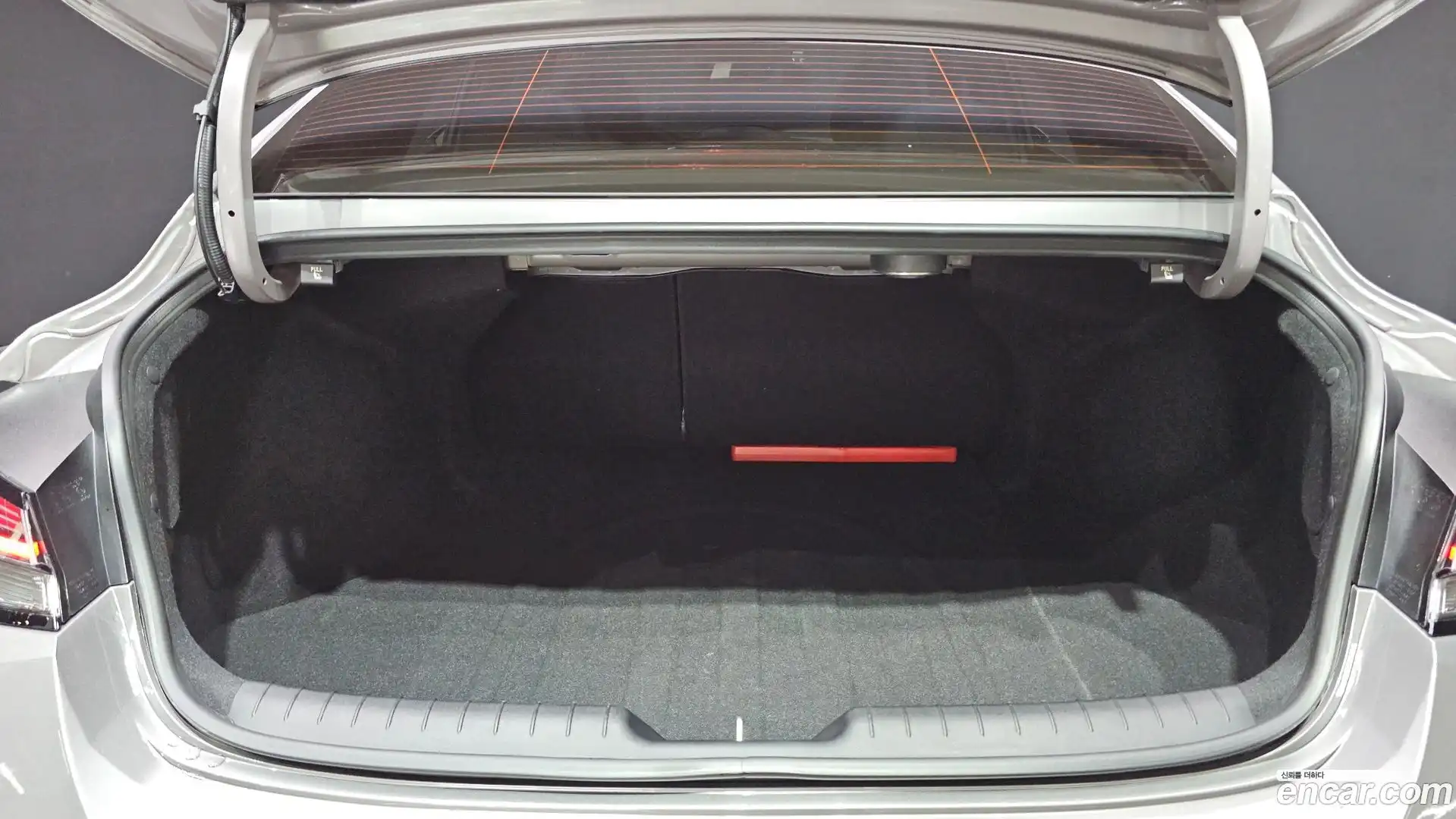 AVANTE Hyundai 2023.0-OPTION-024