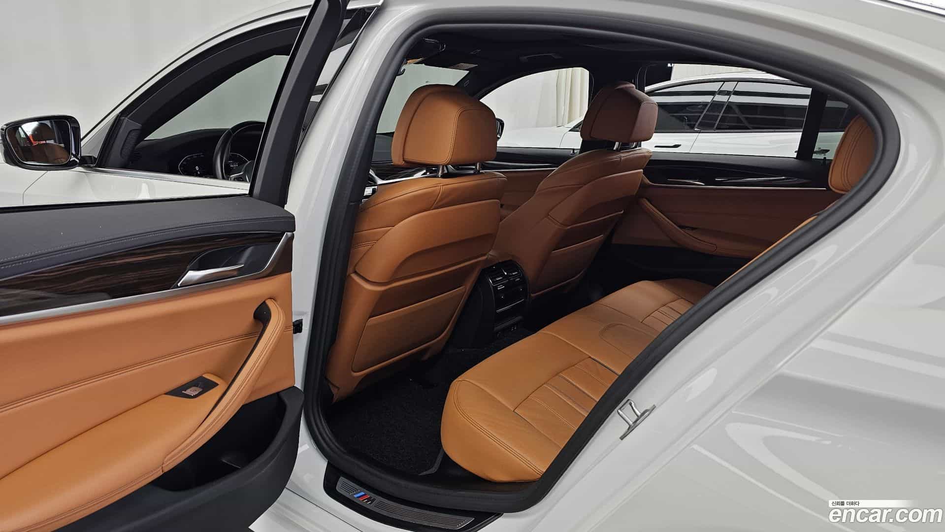 5-Series BMW 2021.9-OPTION-022