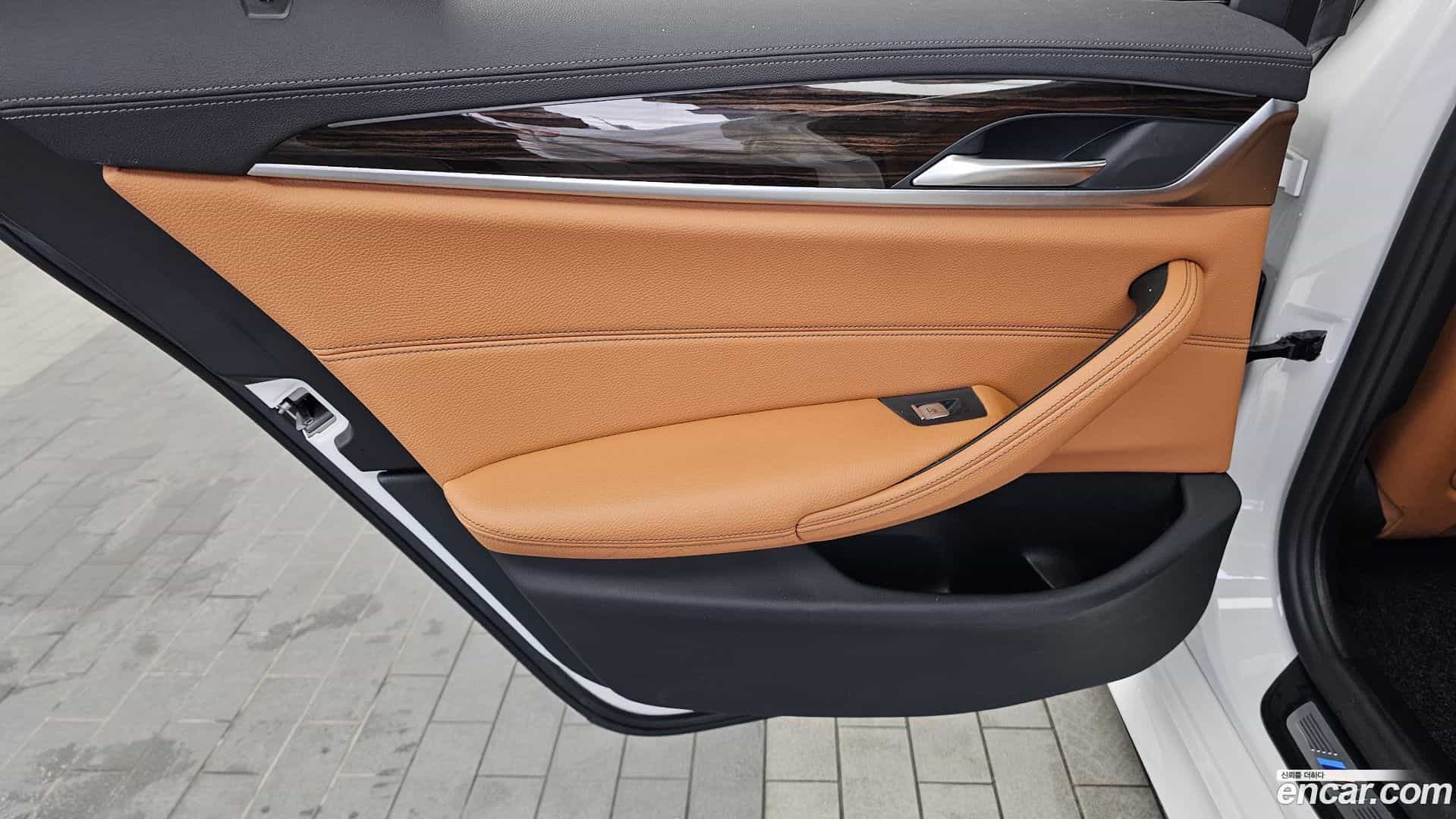 5-Series BMW 2021.9-INNER-035