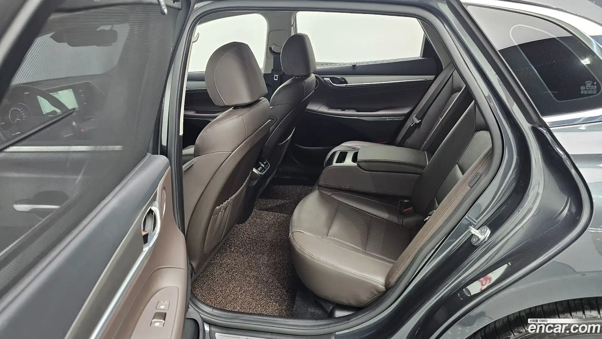 Grandeur Hyundai 2022.2-OPTION-016