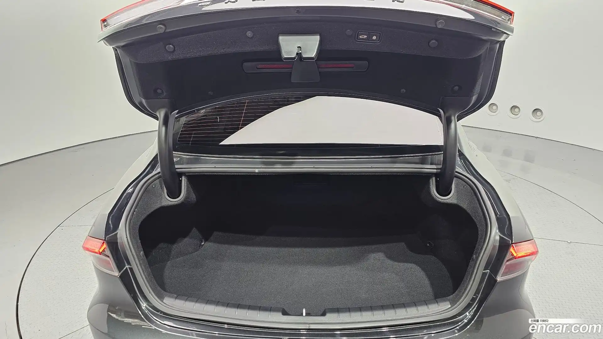 Grandeur Hyundai 2022.2-OPTION-024
