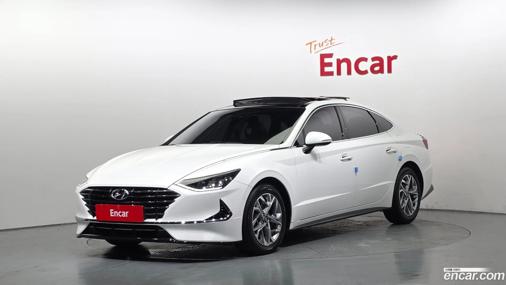 Main__Slider__Photo:Sonata Hyundai 2019.4-0