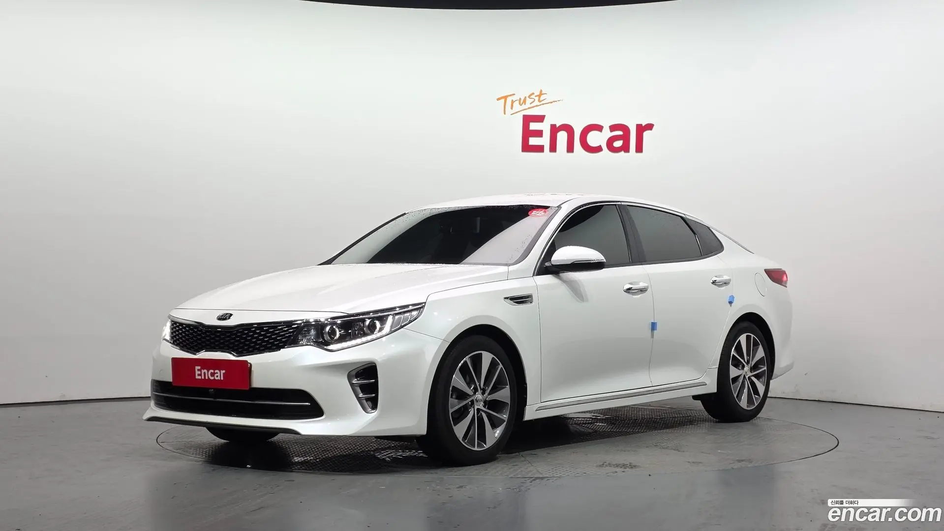 Main__Slider__Photo:K5 Kia 2016.5-0
