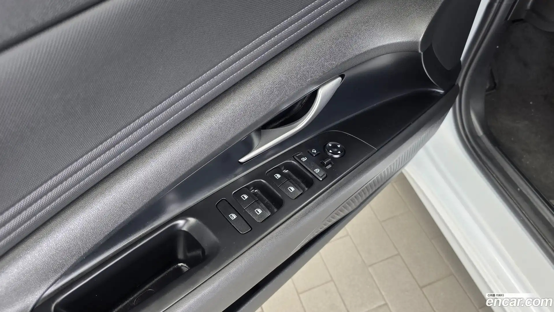 AVANTE Hyundai 2023.2-OPTION-042