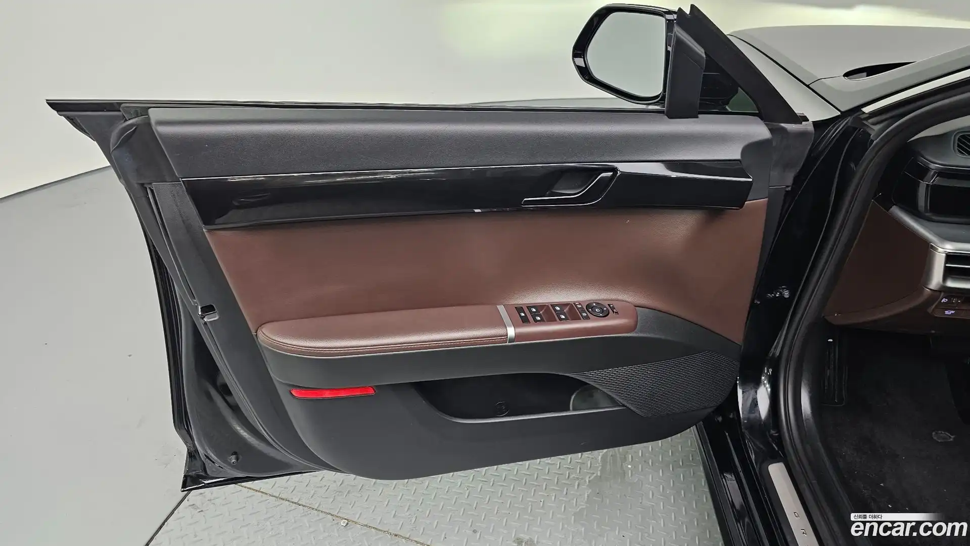 Grandeur Hyundai 2023.3-INNER-034