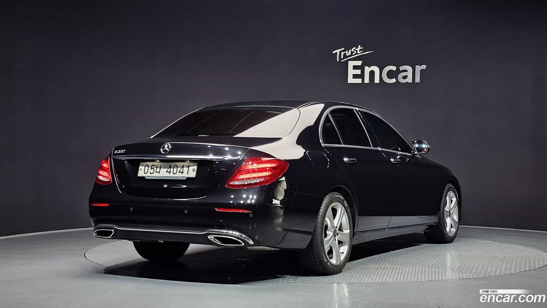 E-Class Mercedes-Benz 2018.4-OUTER-002