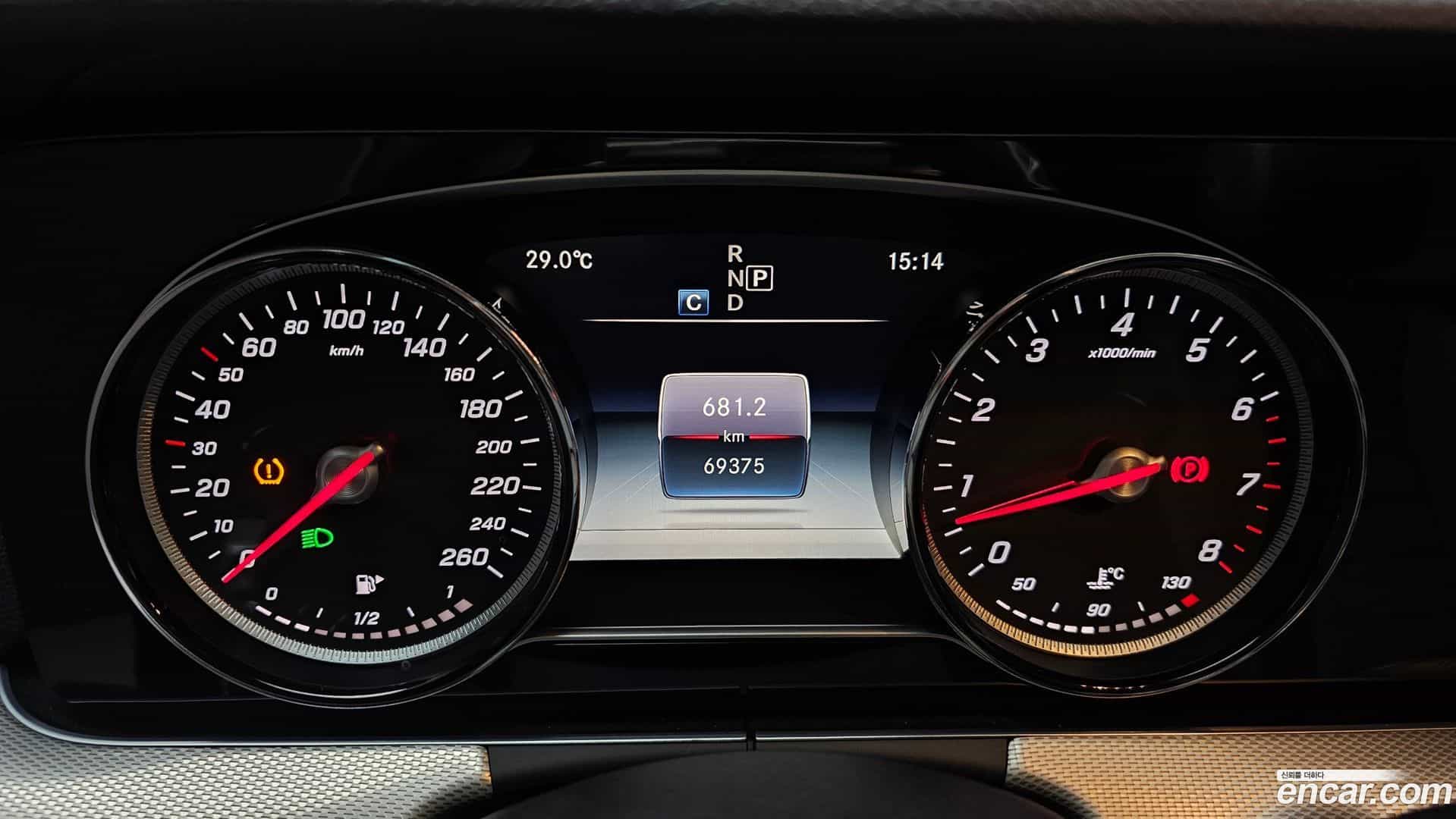 E-Class Mercedes-Benz 2018.4-INNER-008