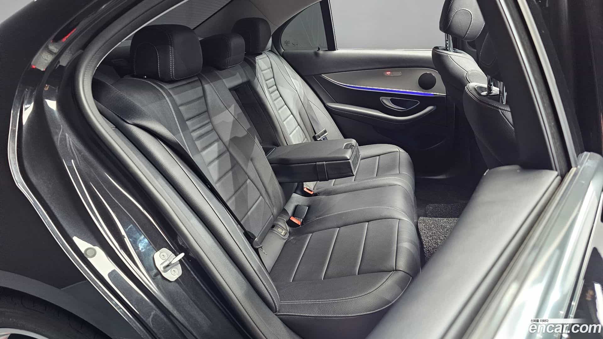 E-Class Mercedes-Benz 2018.4-OPTION-015