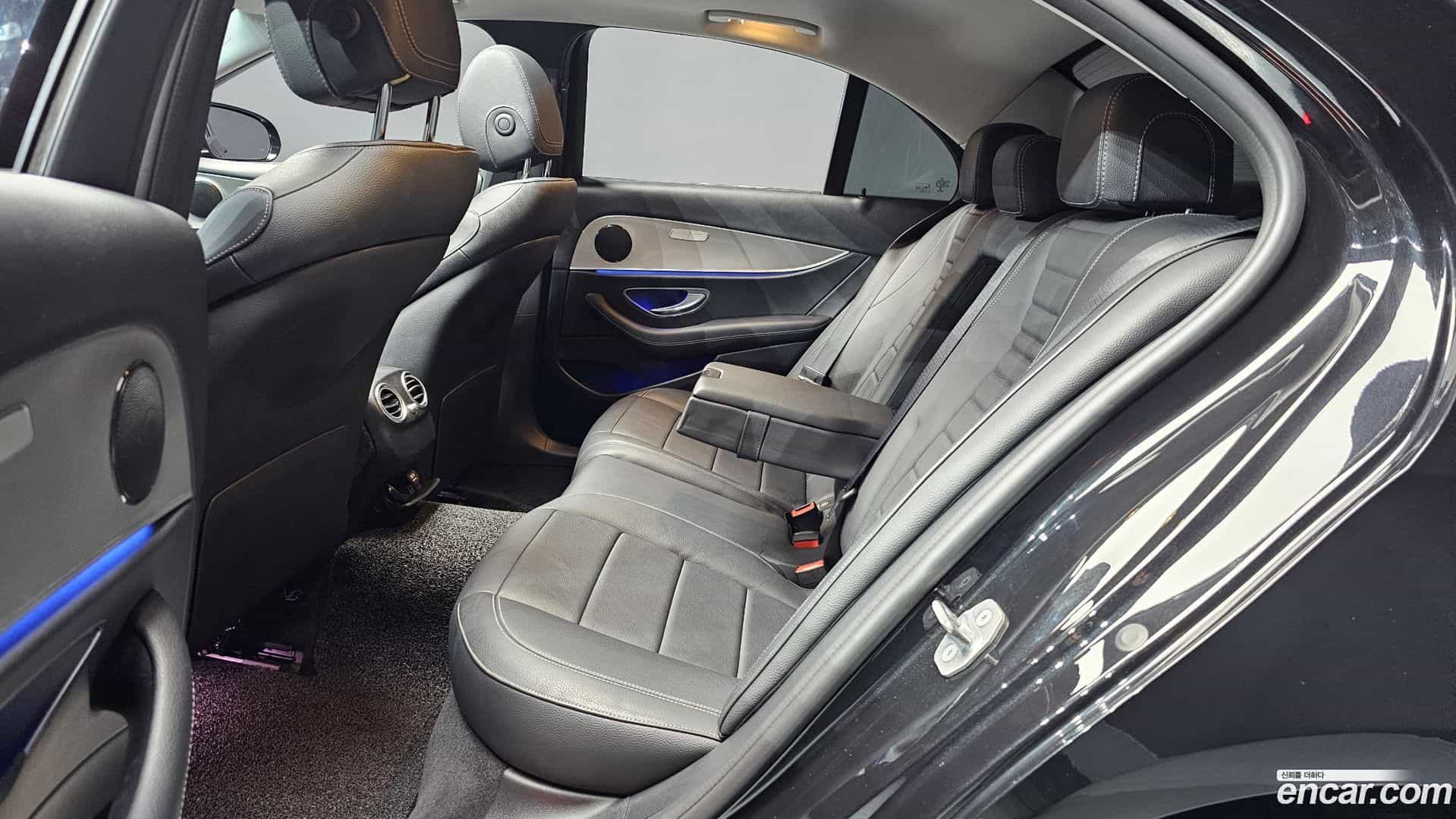 E-Class Mercedes-Benz 2018.4-OPTION-016