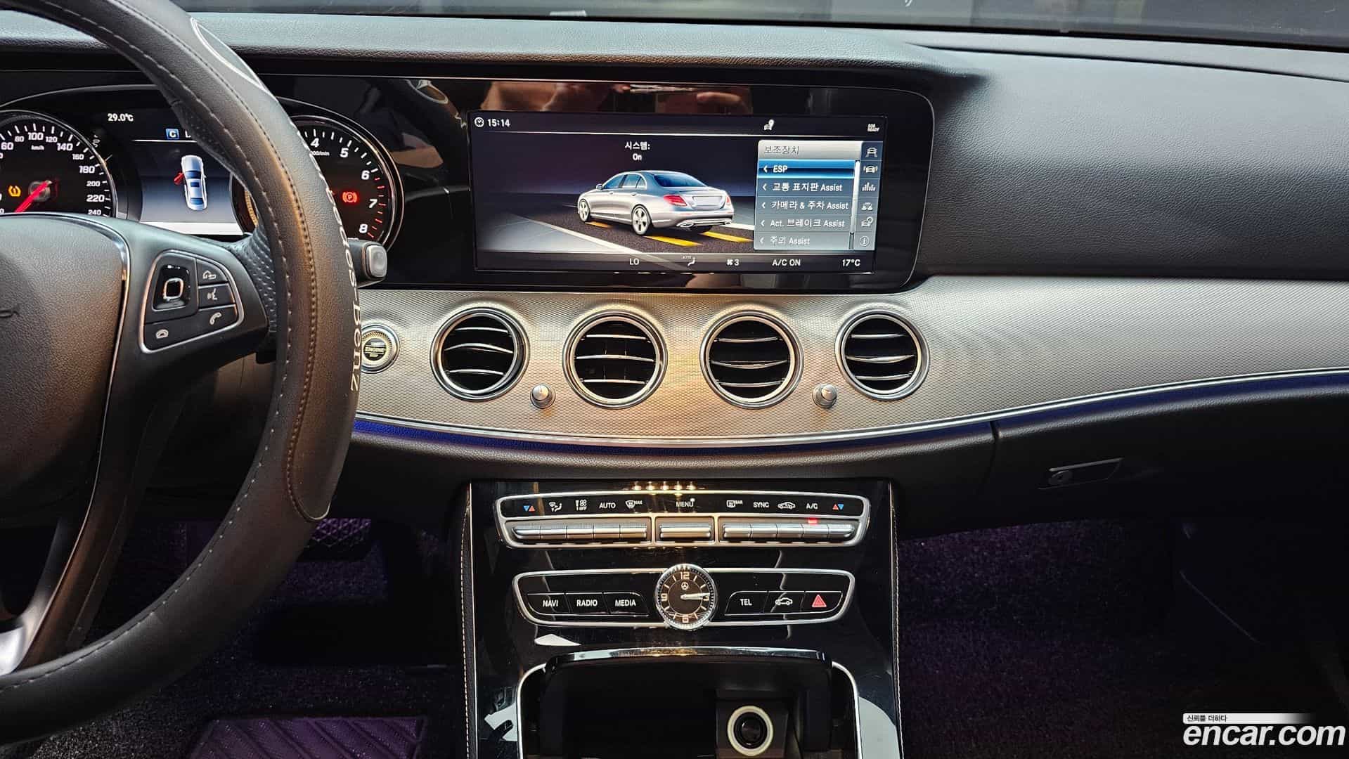 E-Class Mercedes-Benz 2018.4-OPTION-018