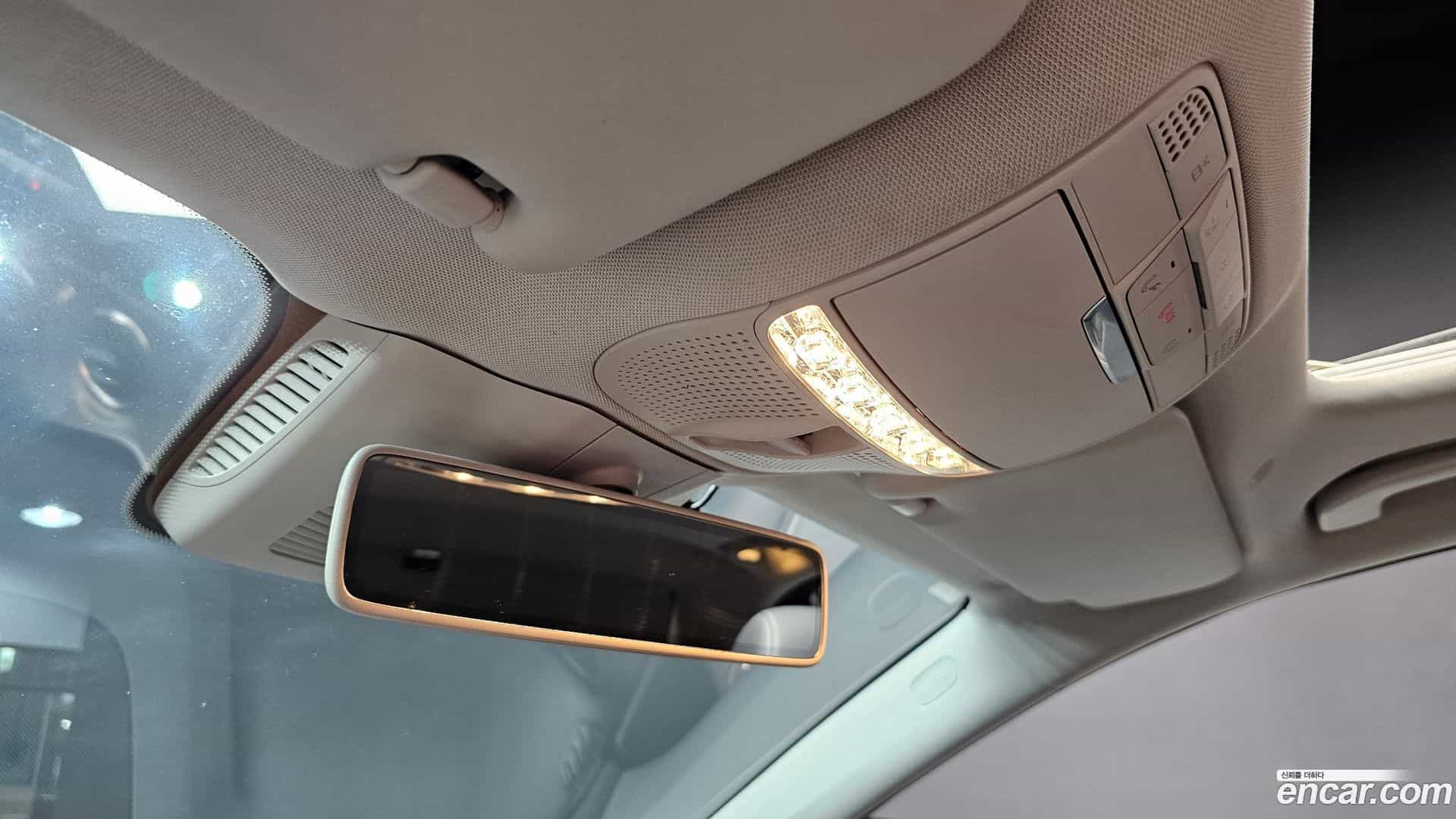 E-Class Mercedes-Benz 2018.4-OPTION-024
