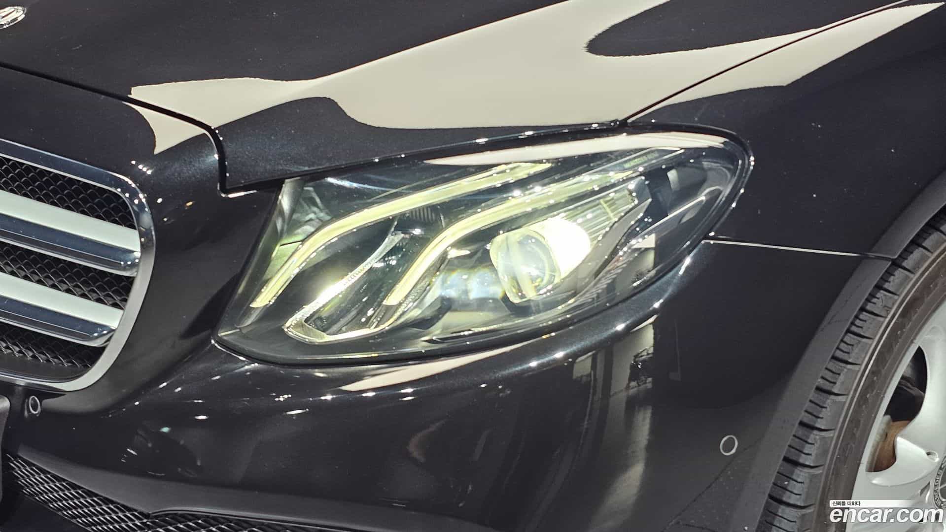 E-Class Mercedes-Benz 2018.4-OUTER-032