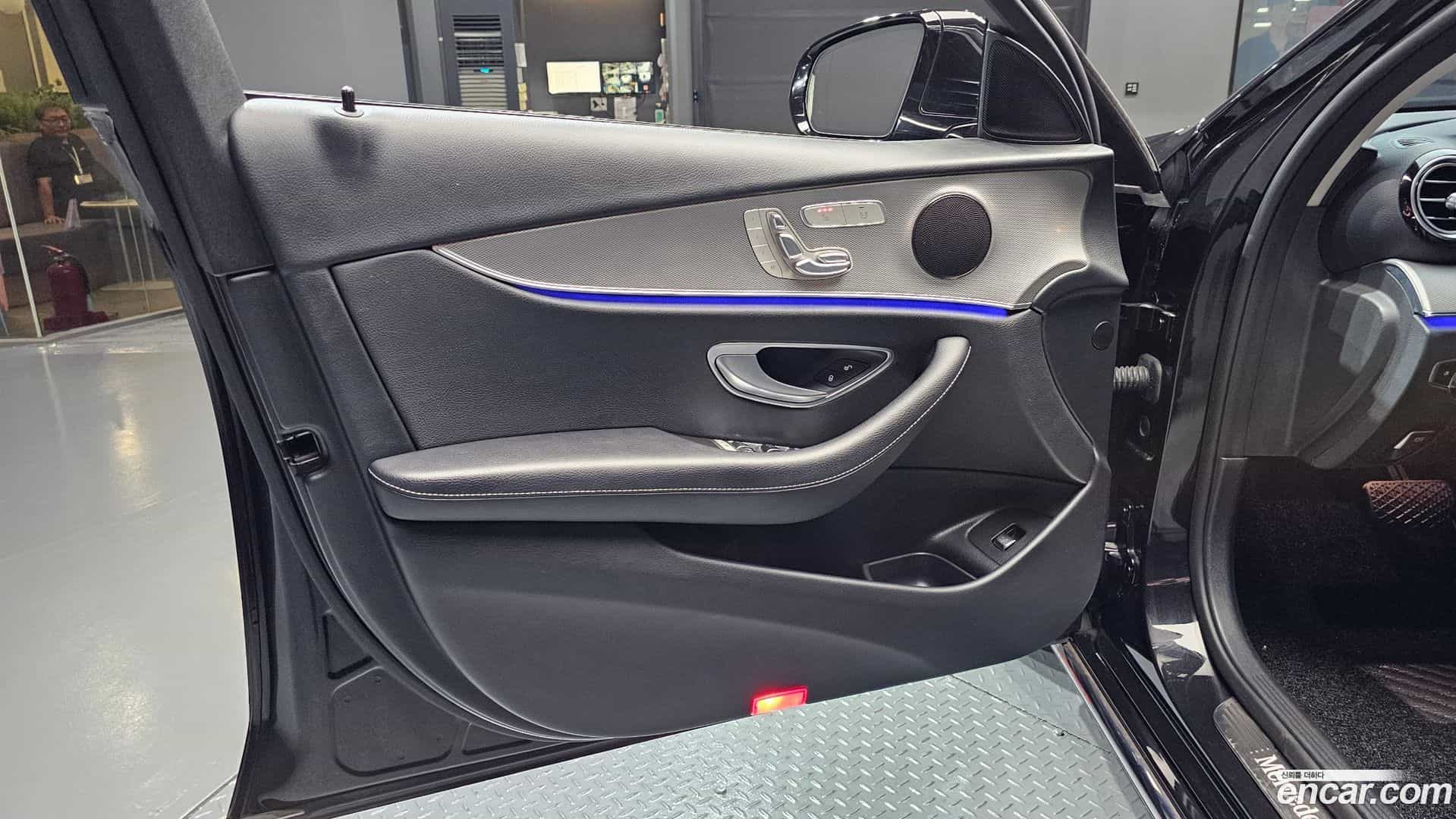 E-Class Mercedes-Benz 2018.4-INNER-034
