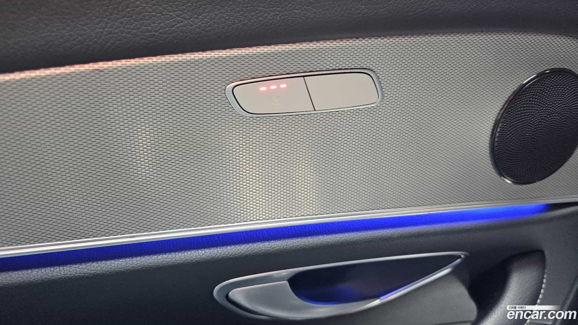E-Class Mercedes-Benz 2018.4-OPTION-042
