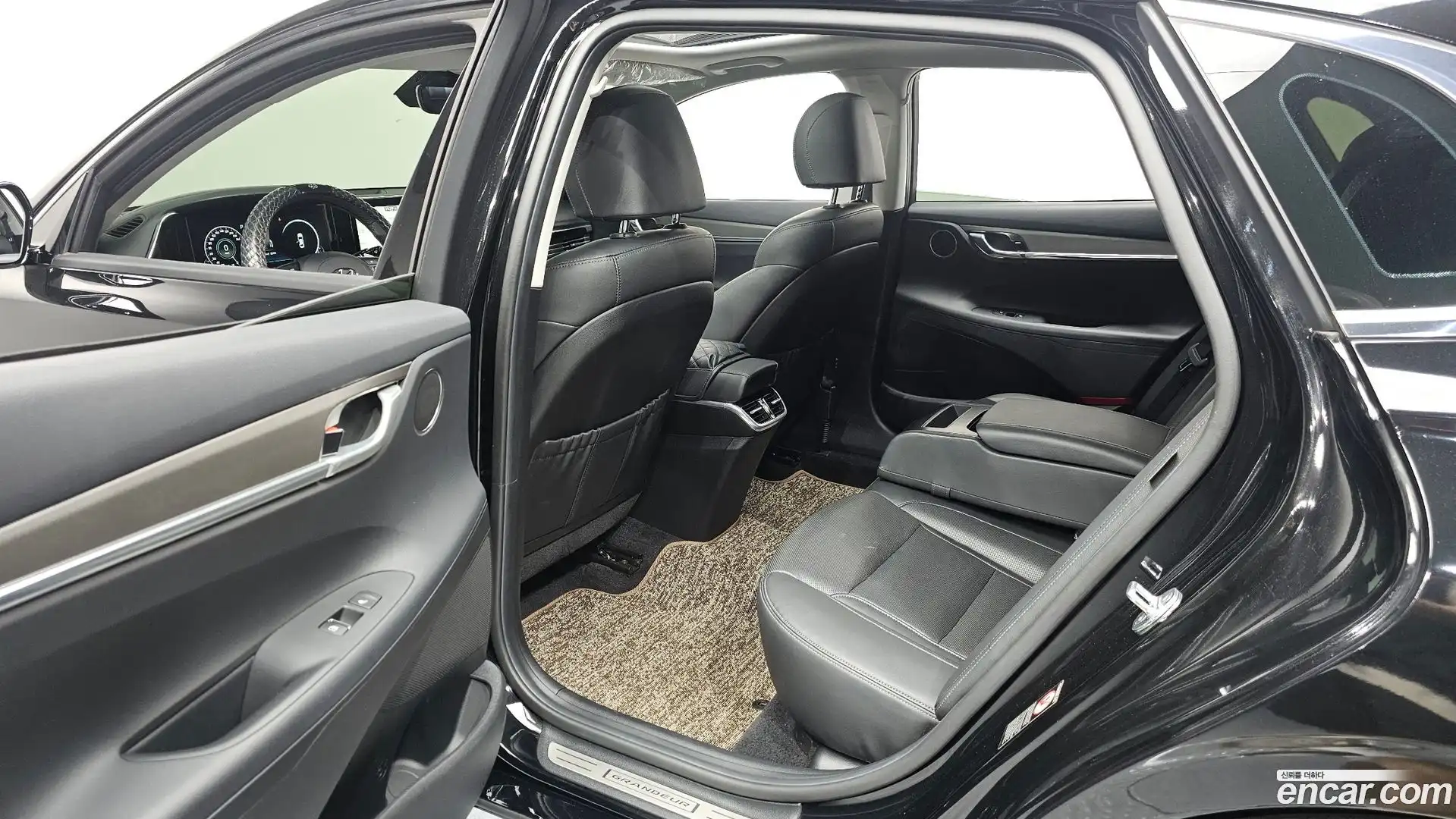 Grandeur Hyundai 2021.6-OPTION-015