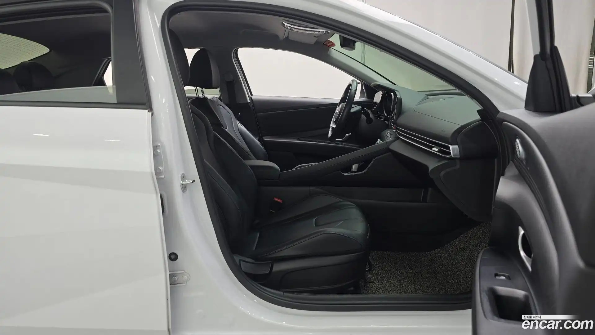 AVANTE Hyundai 2021.9-INNER-036