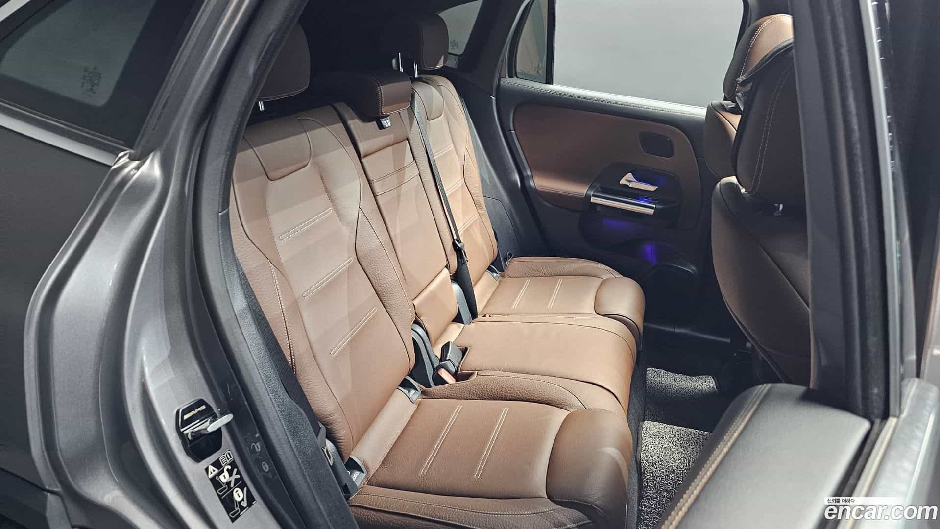 GLA-Class Mercedes-Benz 2022.4-OPTION-015