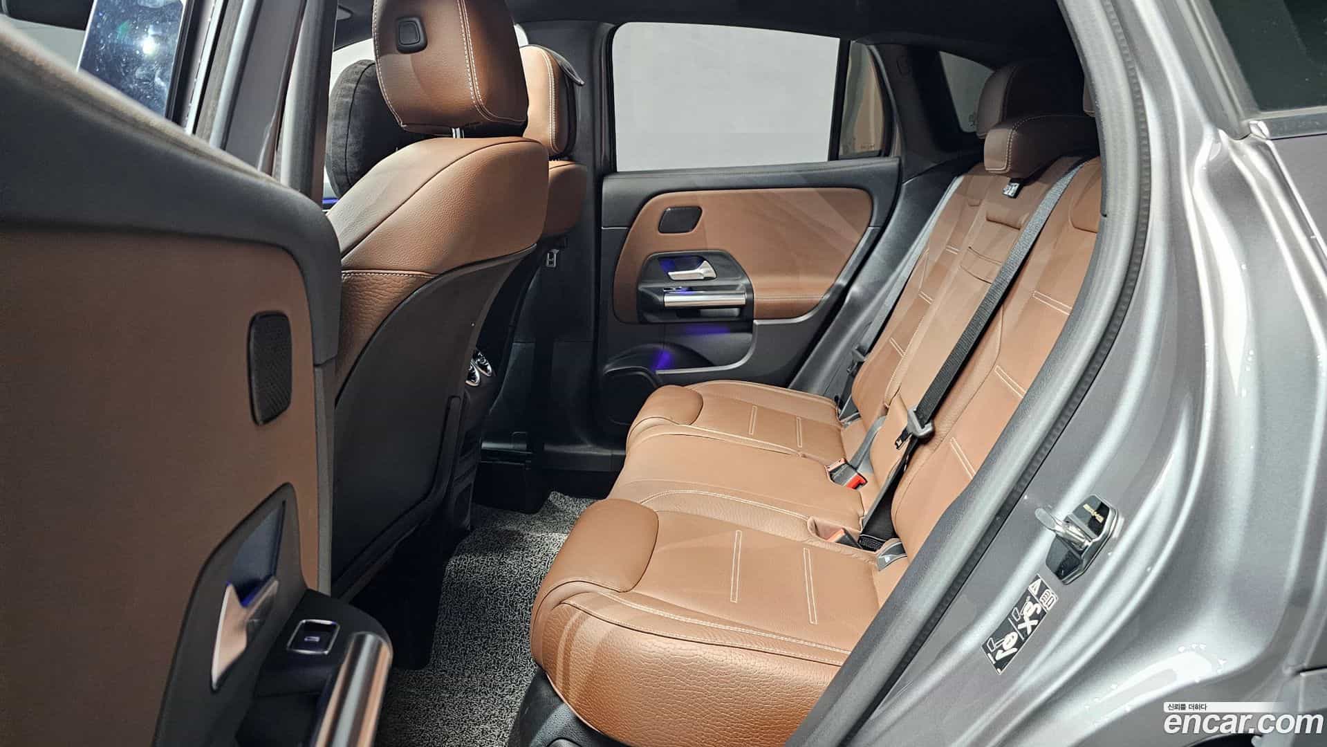 GLA-Class Mercedes-Benz 2022.4-OPTION-016