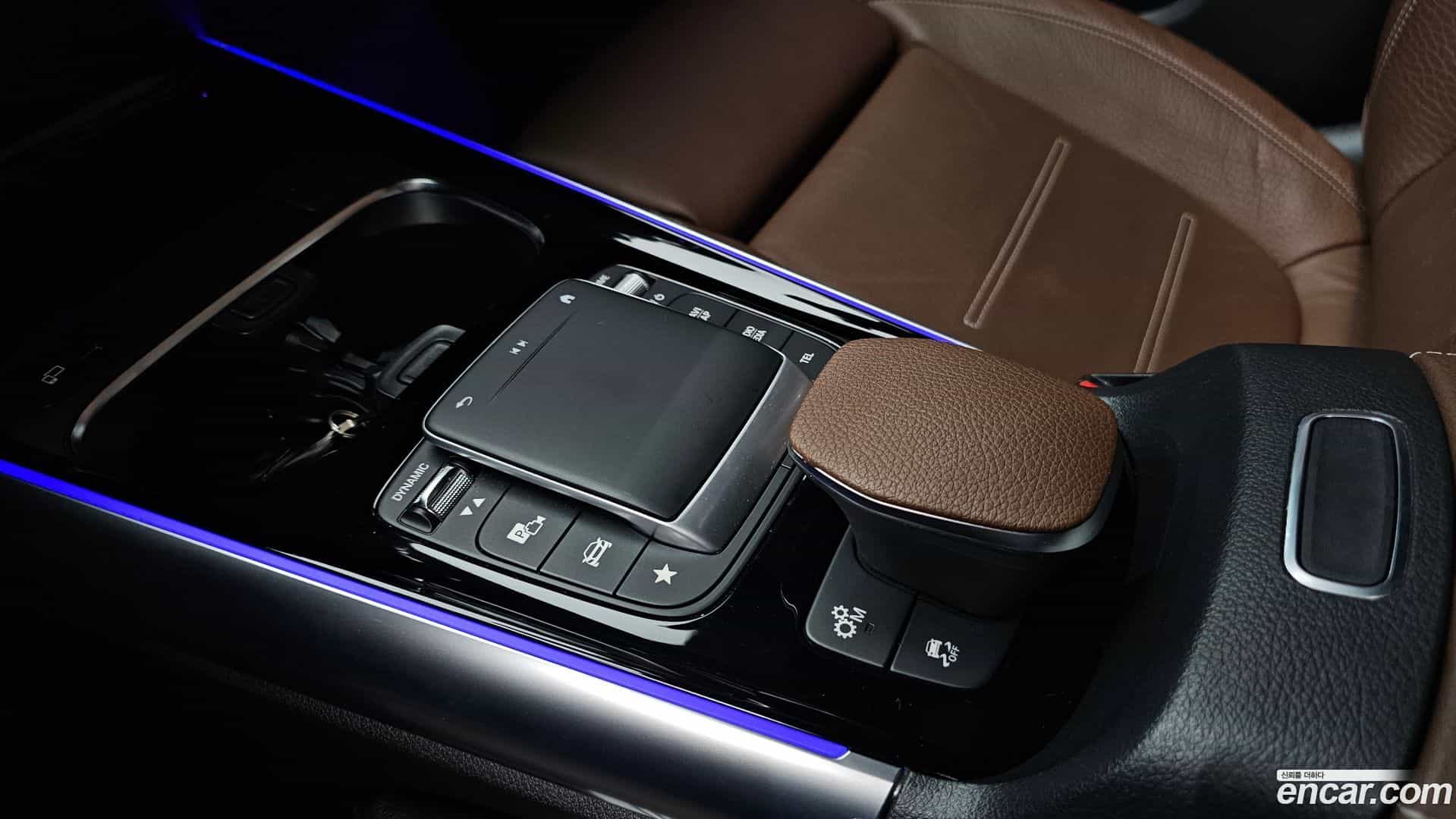 GLA-Class Mercedes-Benz 2022.4-OPTION-024