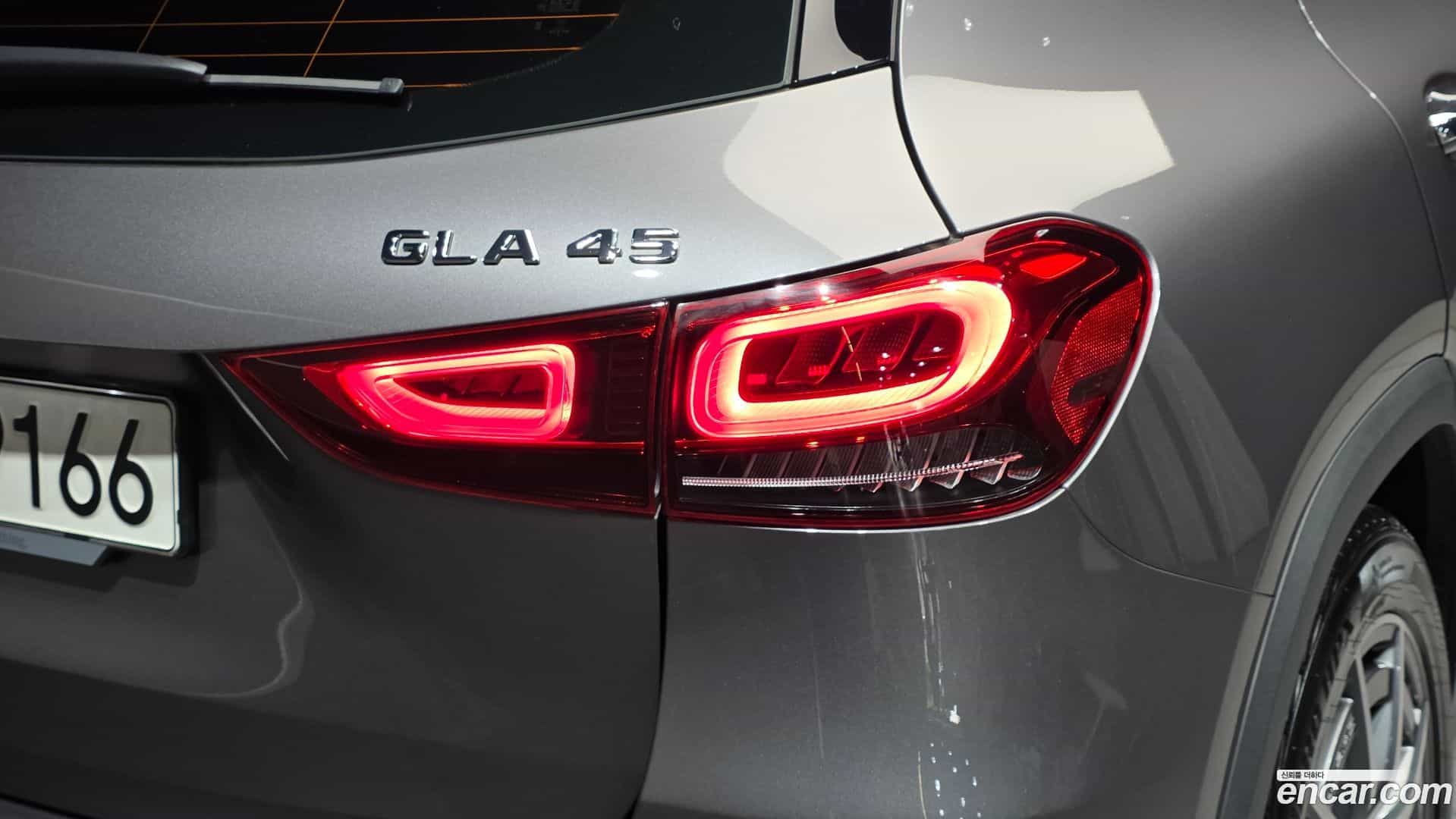 GLA-Class Mercedes-Benz 2022.4-OUTER-033