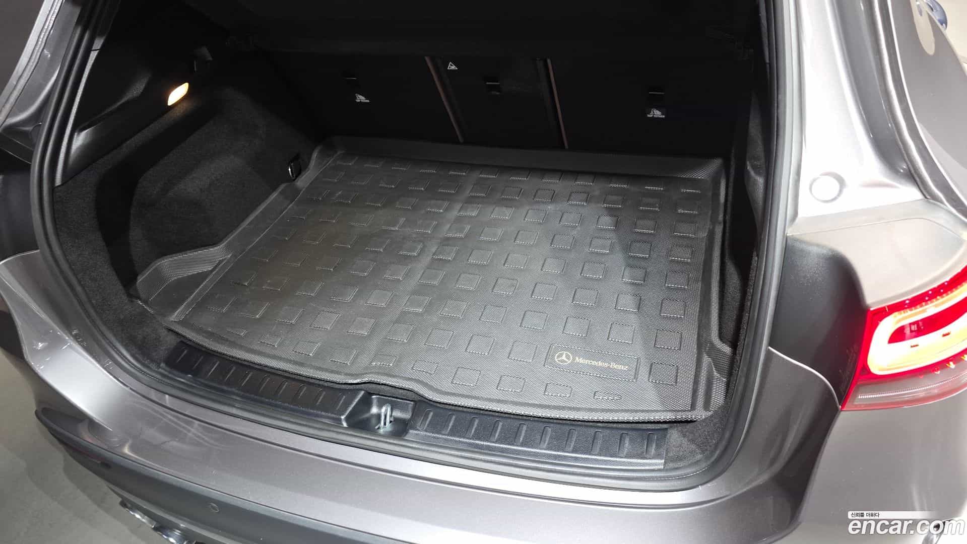 GLA-Class Mercedes-Benz 2022.4-OPTION-046