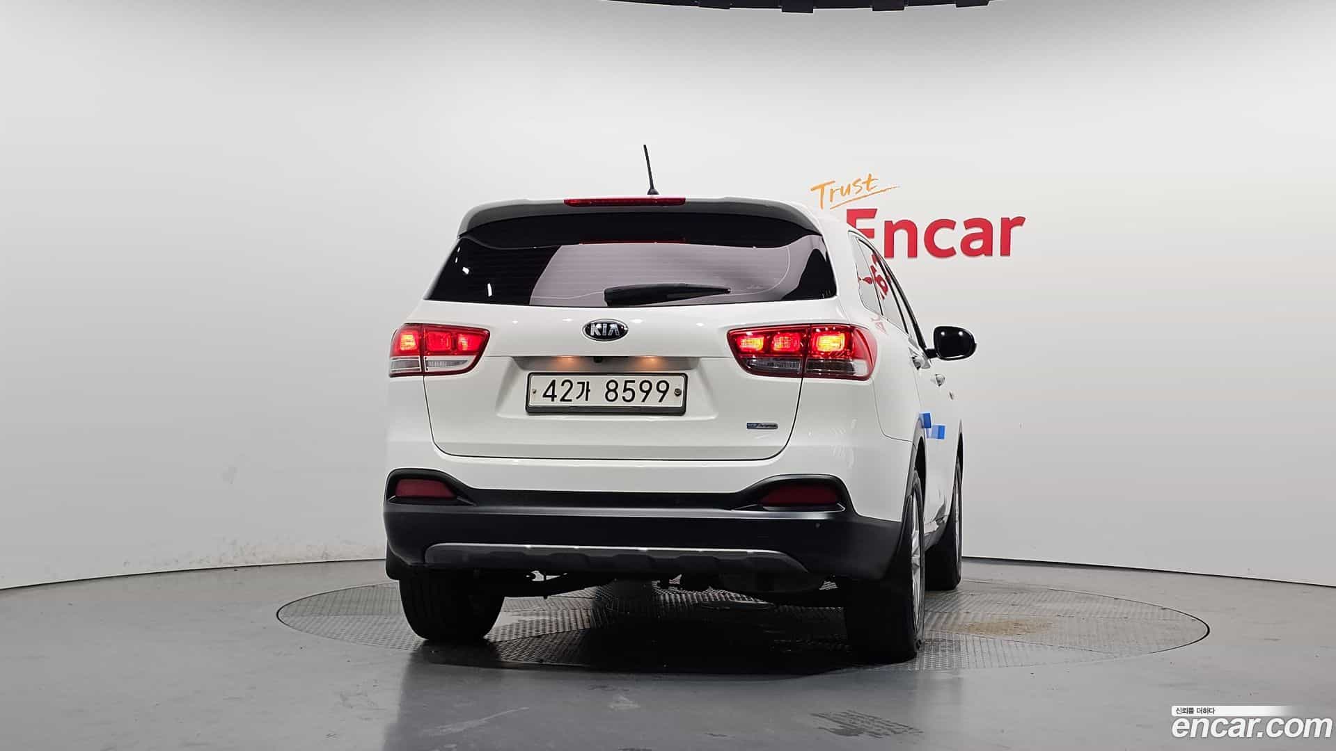 Sorento Kia 2017.3-OUTER-004
