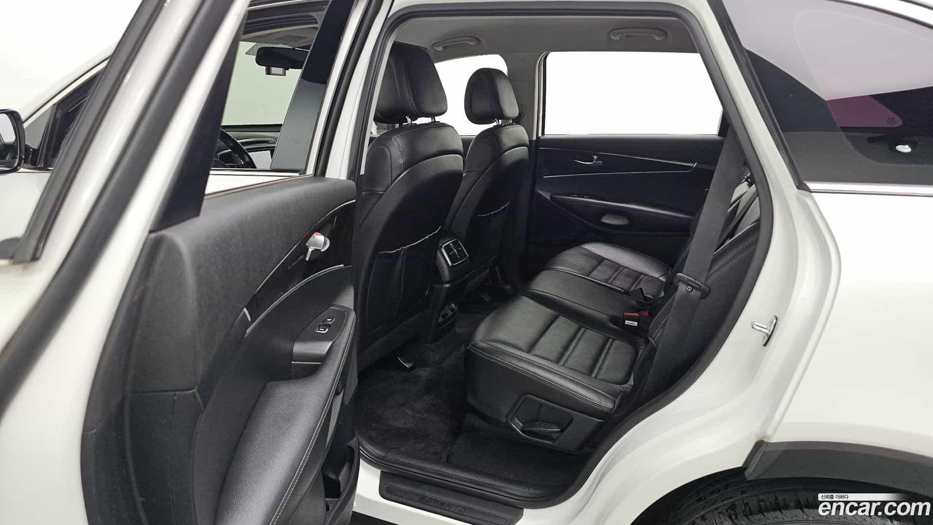 Sorento Kia 2017.3-OPTION-023