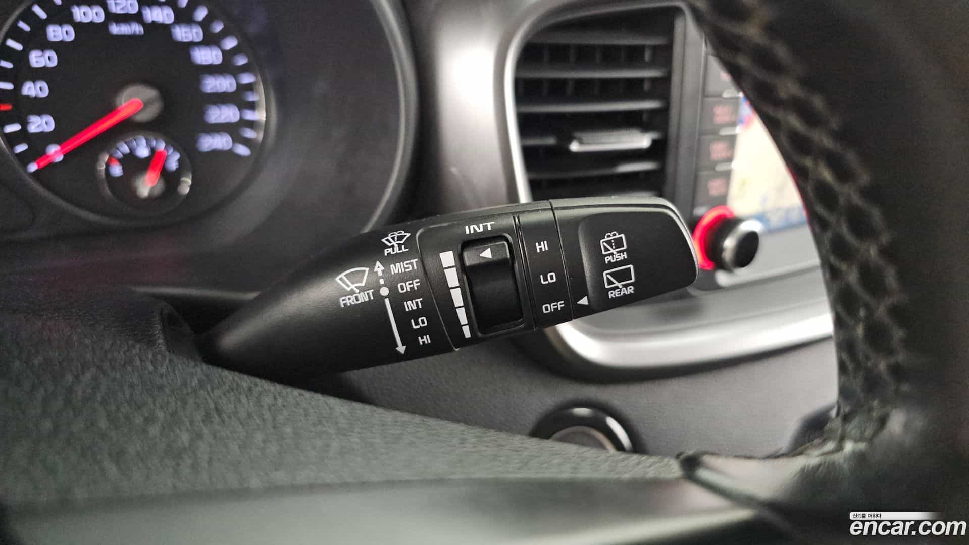 Sorento Kia 2017.3-OPTION-042