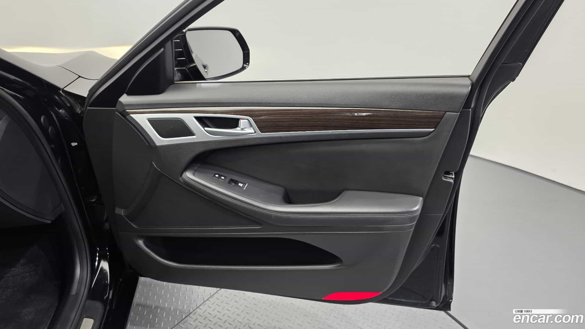 G80 Genesis 2016.6-INNER-035