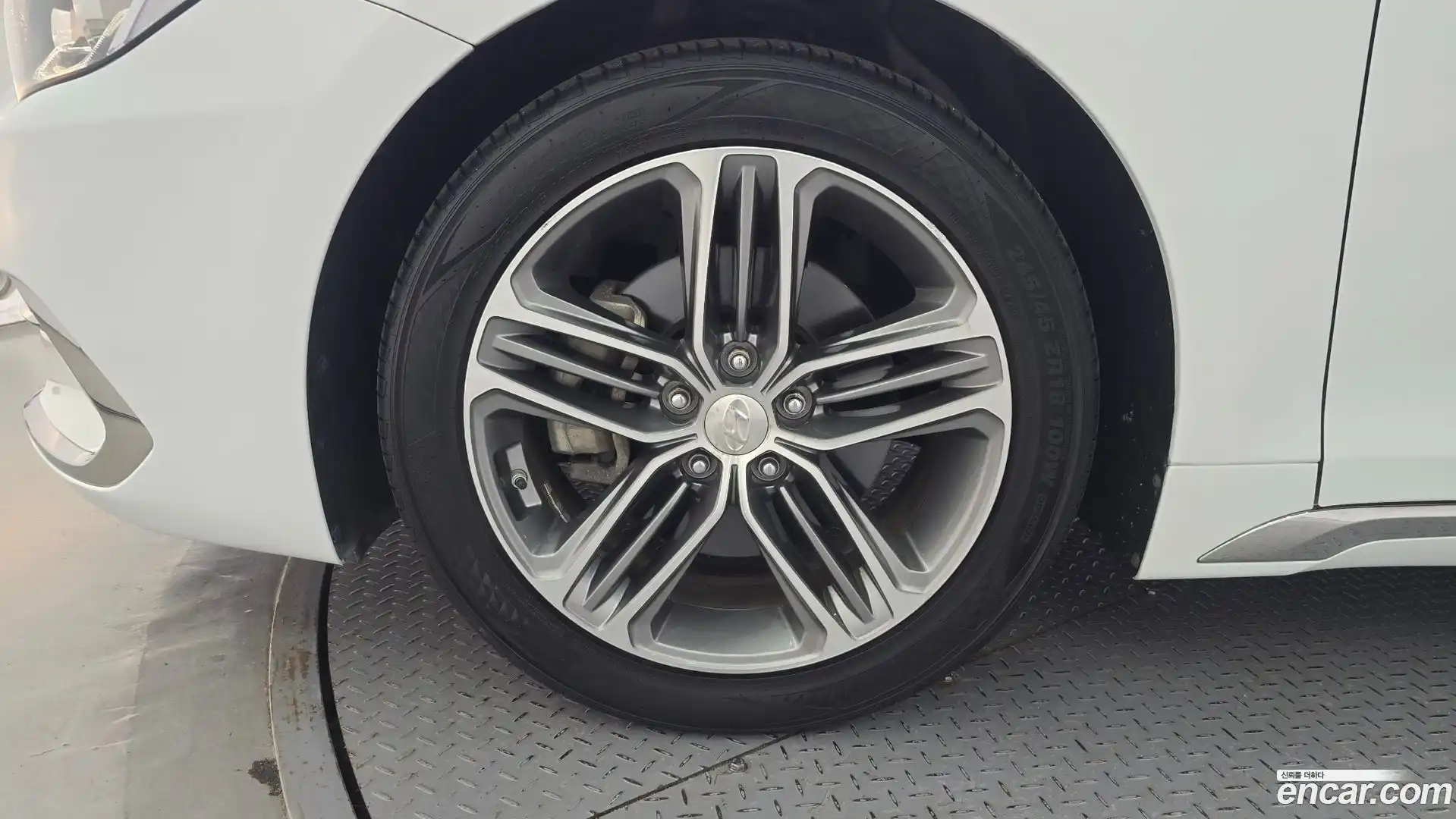 Grandeur Hyundai 2017.8-OUTER-005