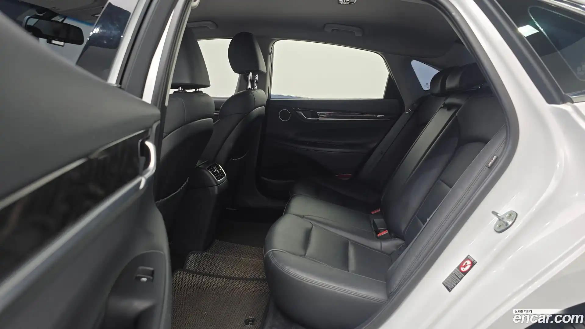 Grandeur Hyundai 2017.8-OPTION-016