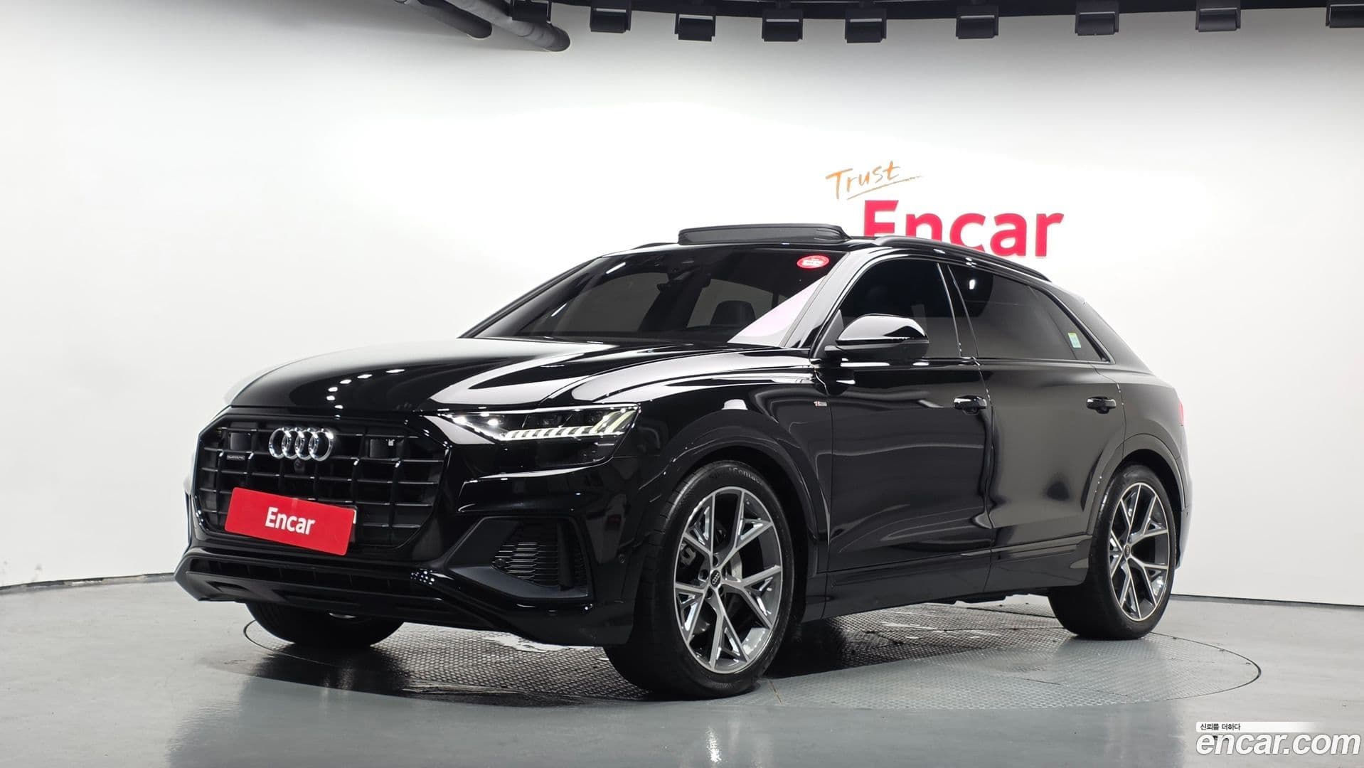 Main__Slider__Photo:Q8 Audi 2023.11-0