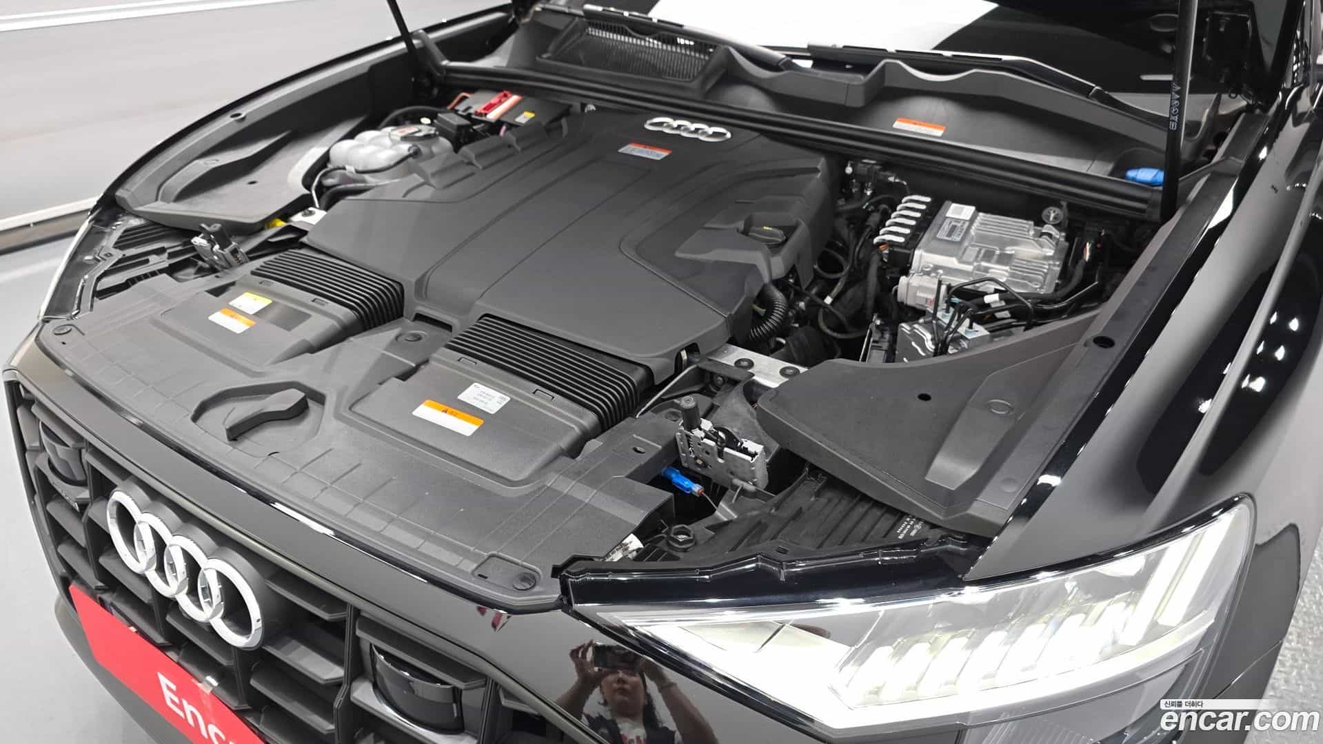 Q8 Audi 2023.11-OUTER-006